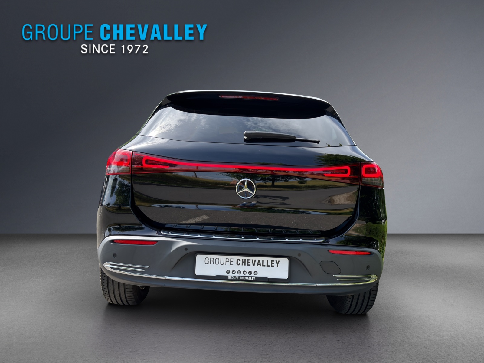 MERCEDES-BENZ EQA 250-image-4