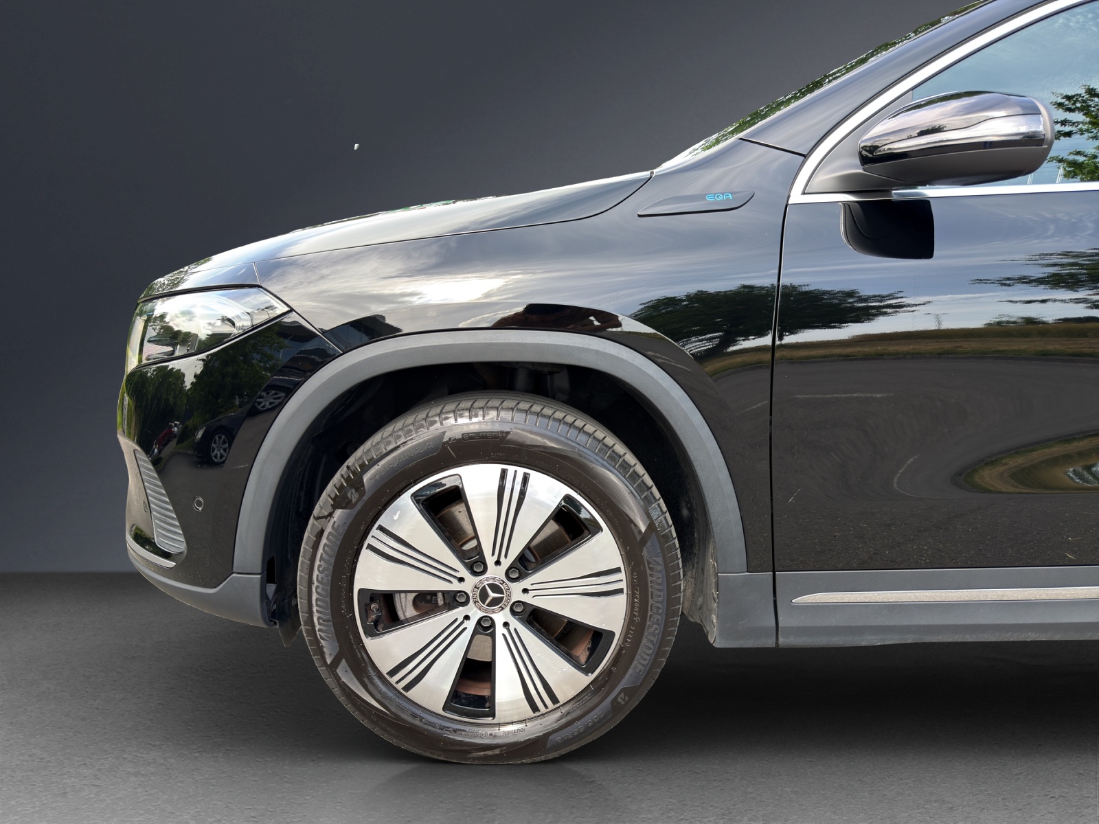 MERCEDES-BENZ EQA 250-image-9