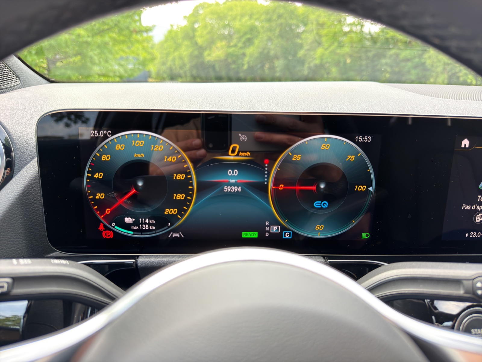MERCEDES-BENZ EQA 250-image-15