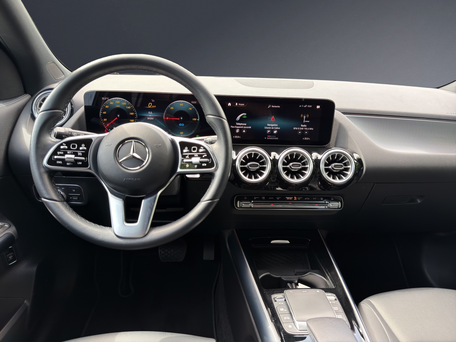 MERCEDES-BENZ EQA 250-image-7