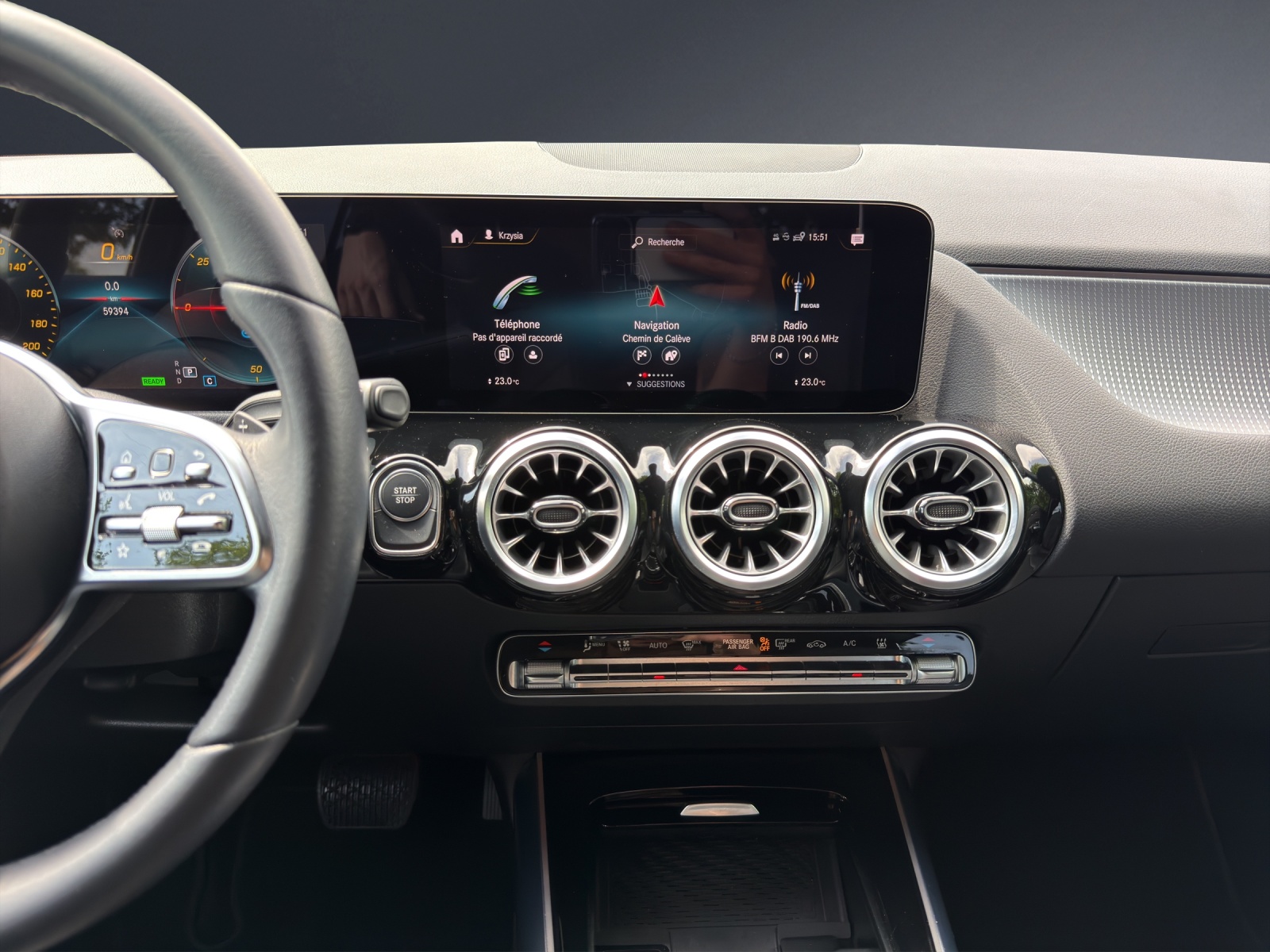 MERCEDES-BENZ EQA 250-image-8