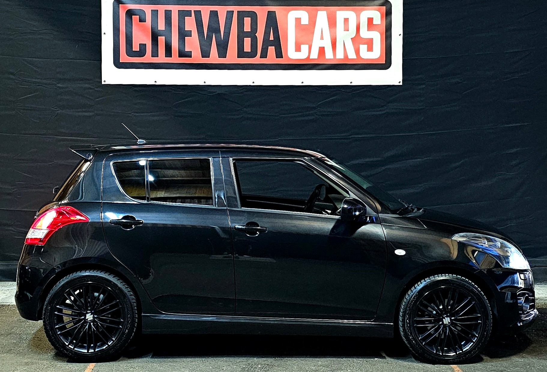SUZUKI Swift 1.6i 16V Sport Sergio Cellano FULL BLACK-image-6