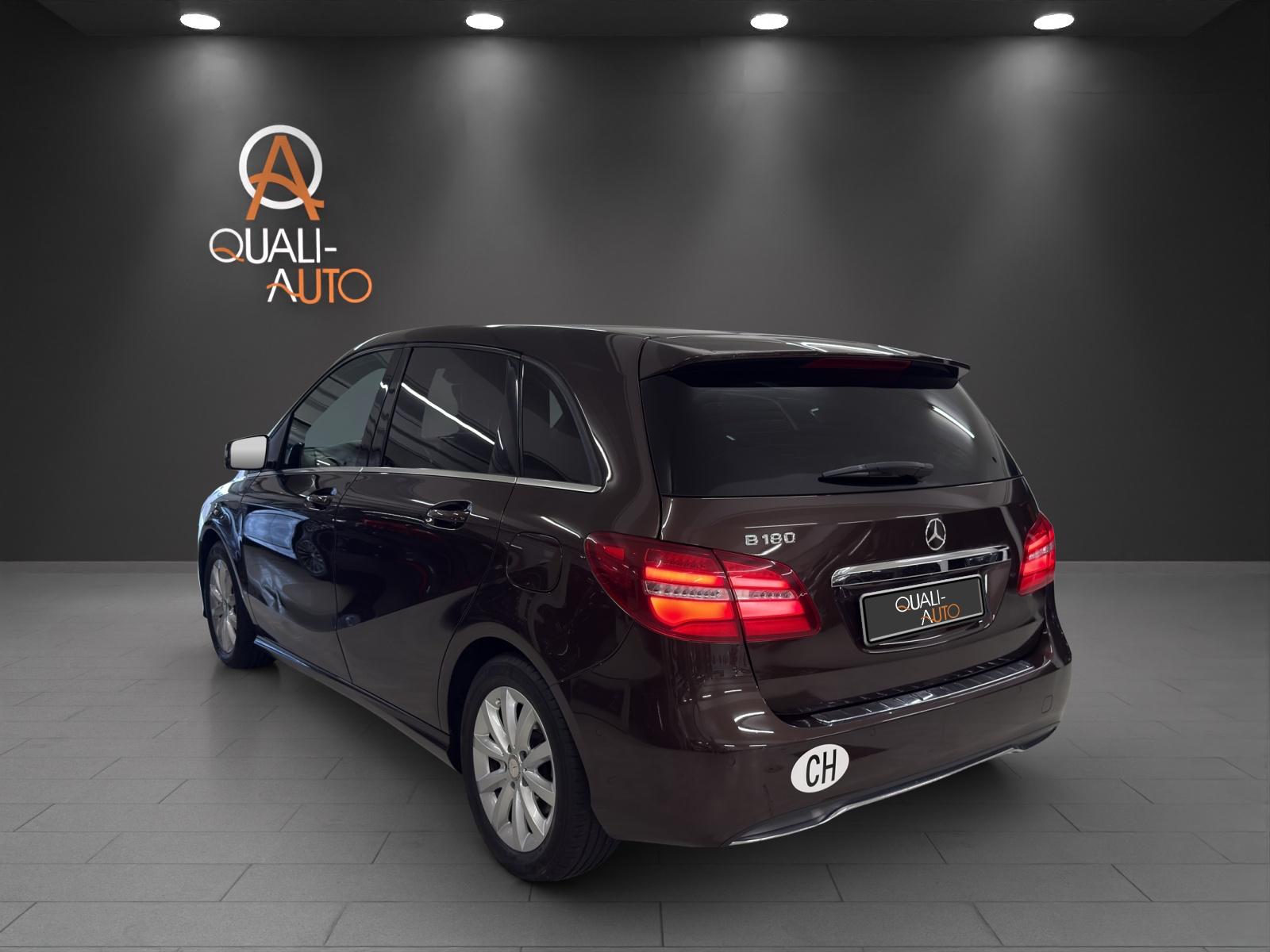 MERCEDES-BENZ B 180 AMG Line 7G-DCT-showroom-element-3
