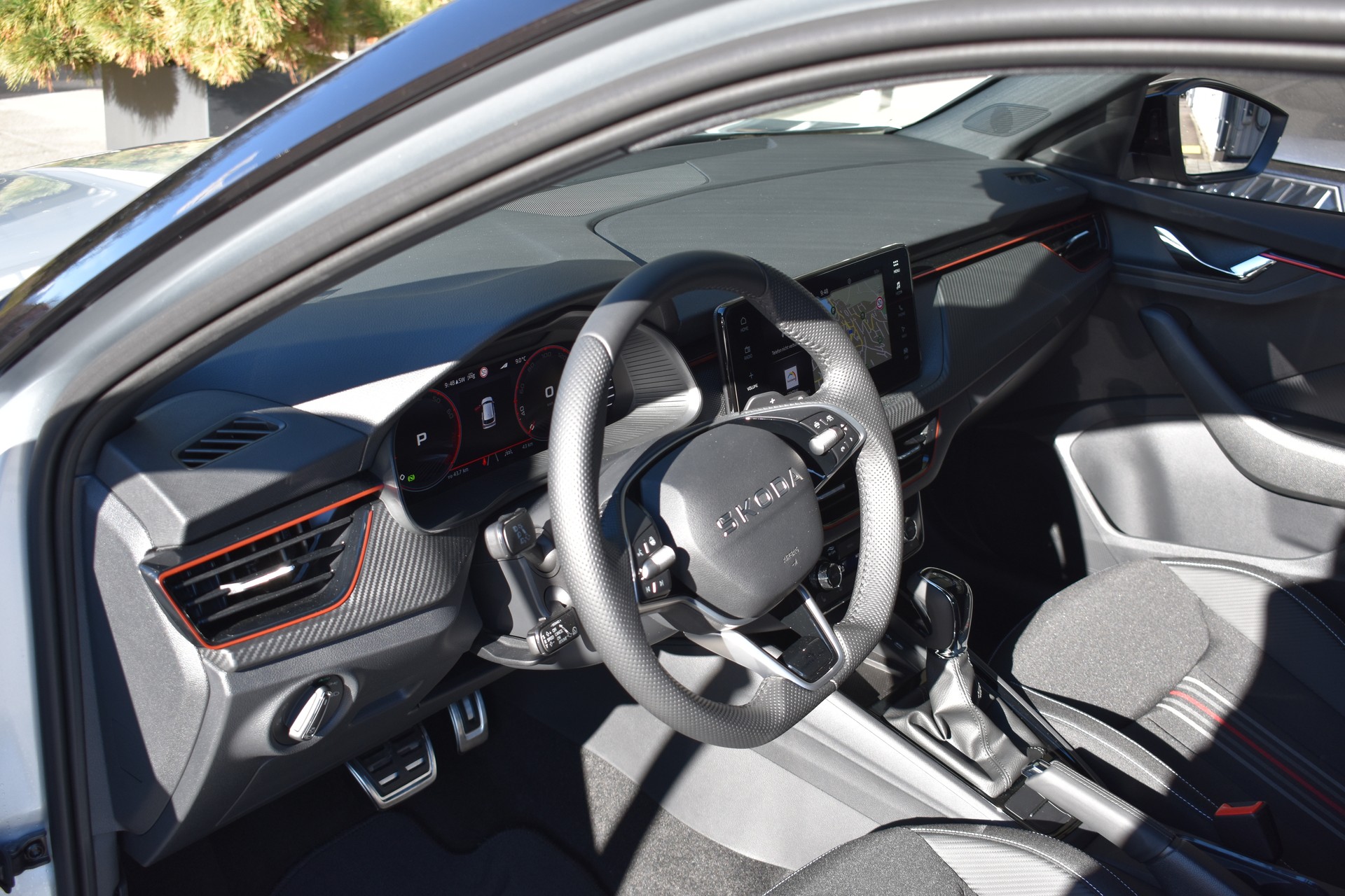 SKODA Kamiq 1.5 TSI Monte Carlo DSG-image-6
