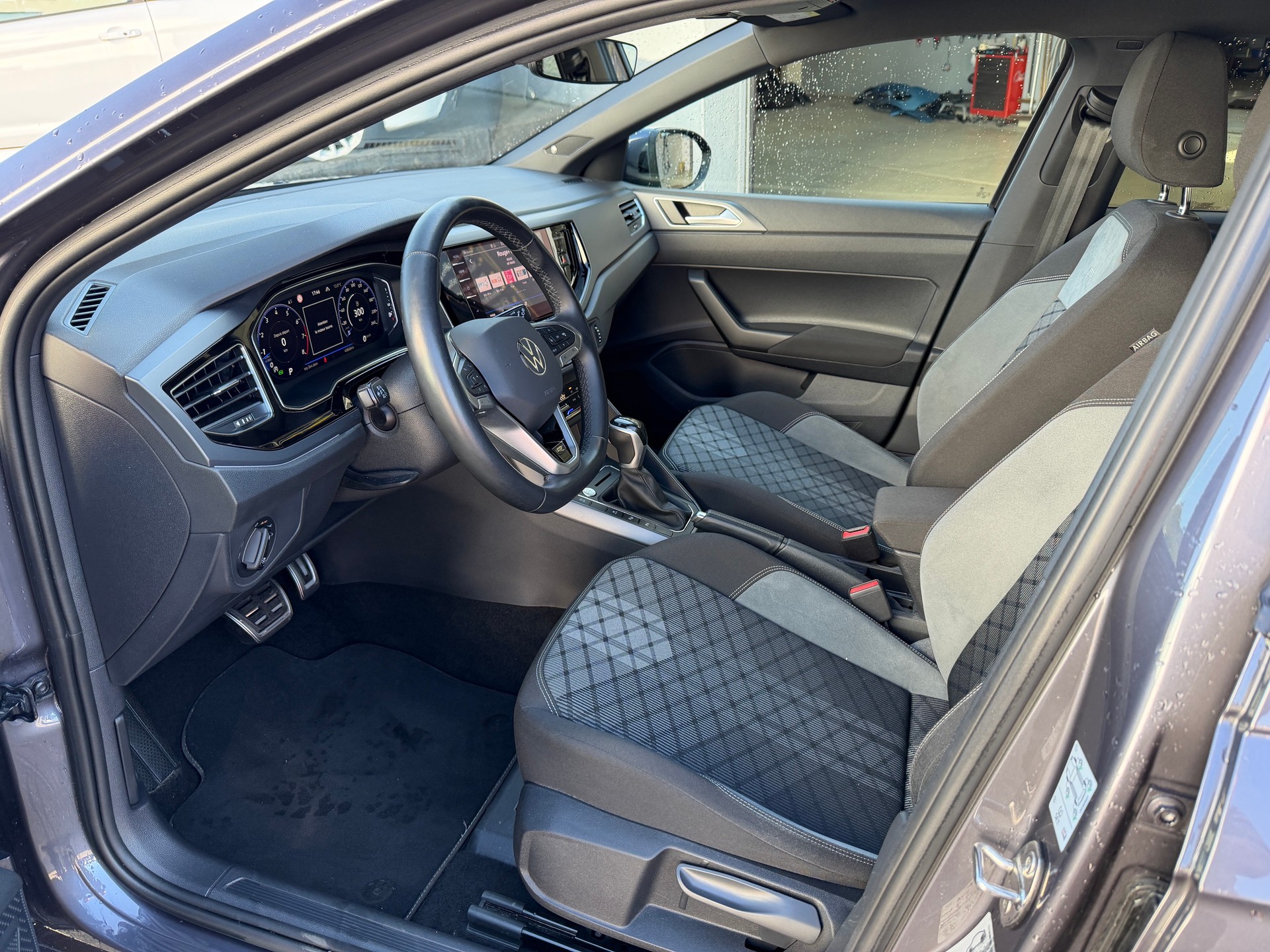 VW Taigo 1.5 TSI R-Line DSG-image-5