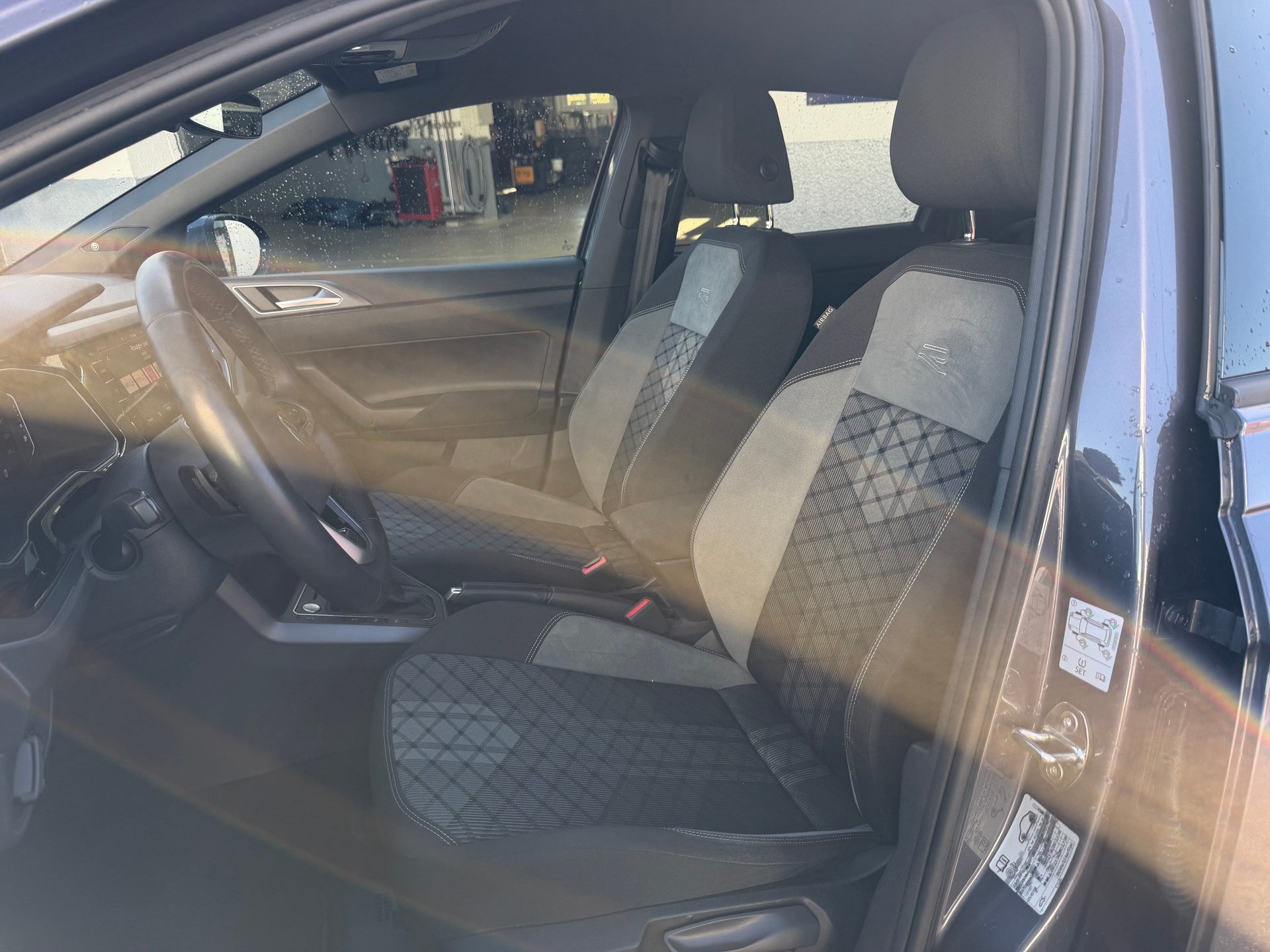 VW Taigo 1.5 TSI R-Line DSG-image-6