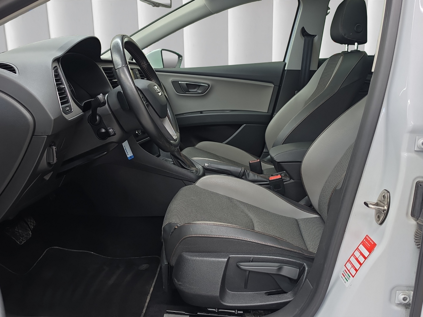 SEAT Leon ST X-Perience 1.8 TSI 4Drive DSG-image-10