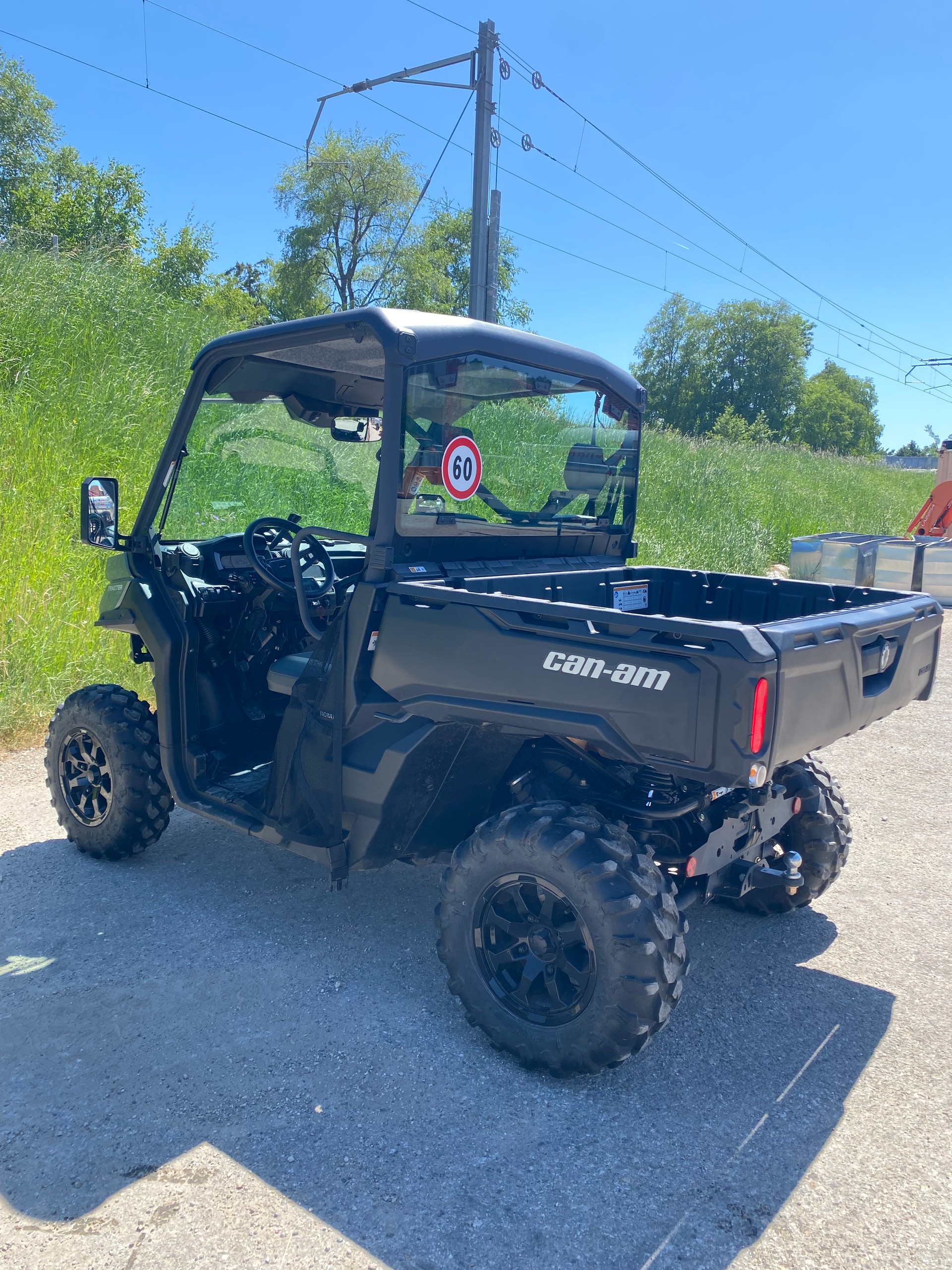 CAN-AM Traxter HD9-image-3