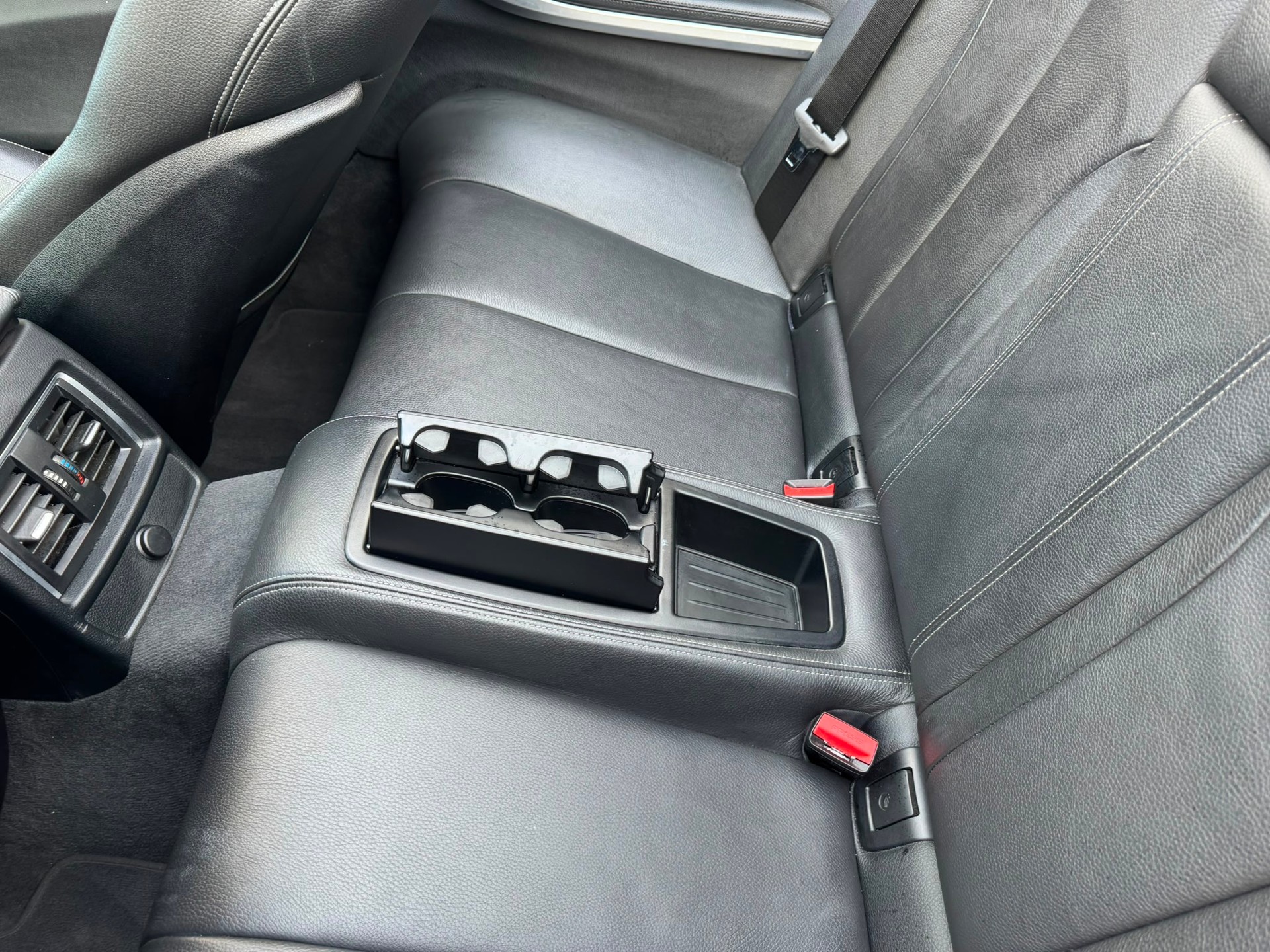 BMW 430i Cabriolet xDrive M Sport Steptronic-image-10