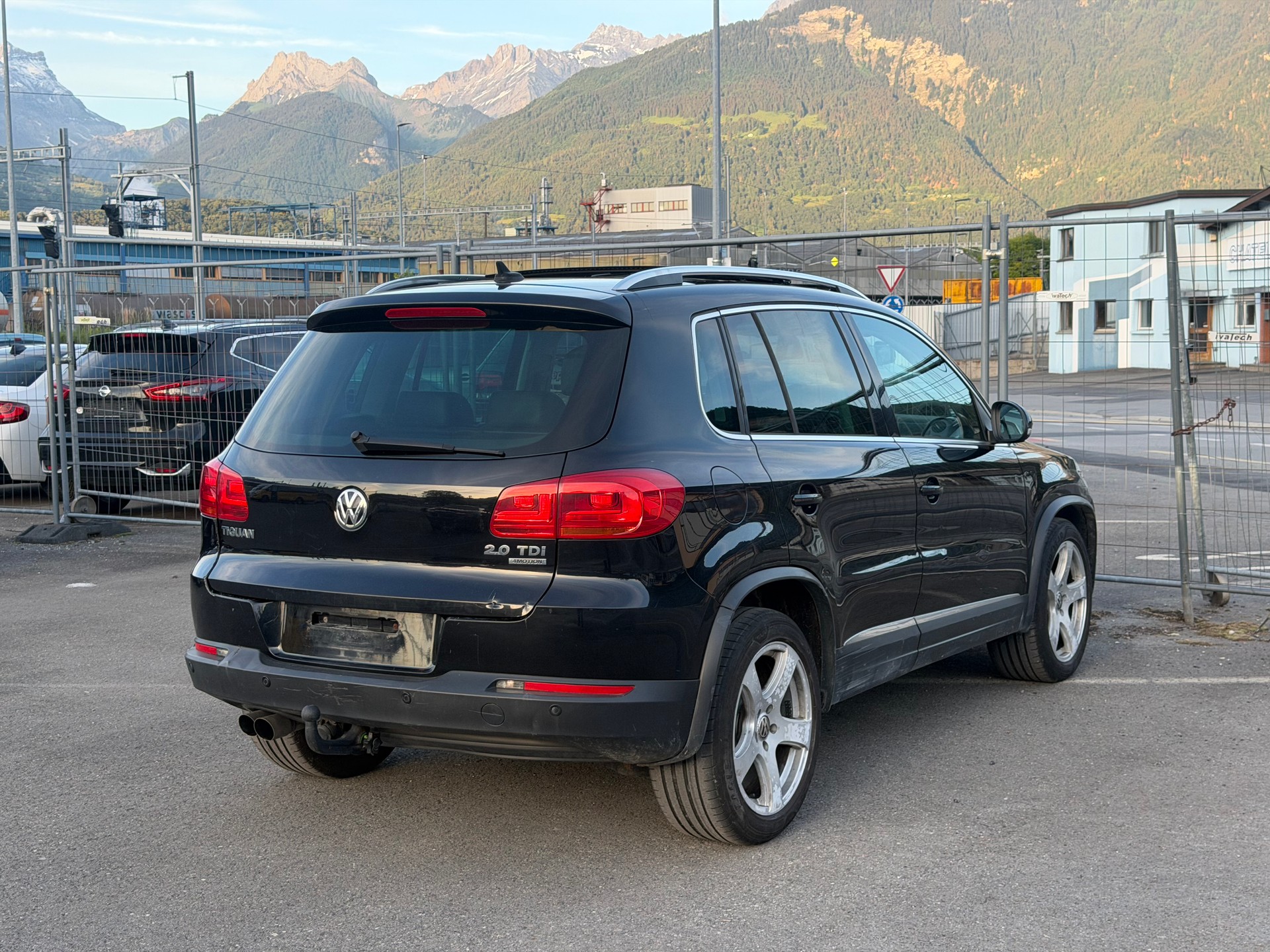 VW VW Tiguan 2.0 TDI DSG BlueMotion Expertise-image-6