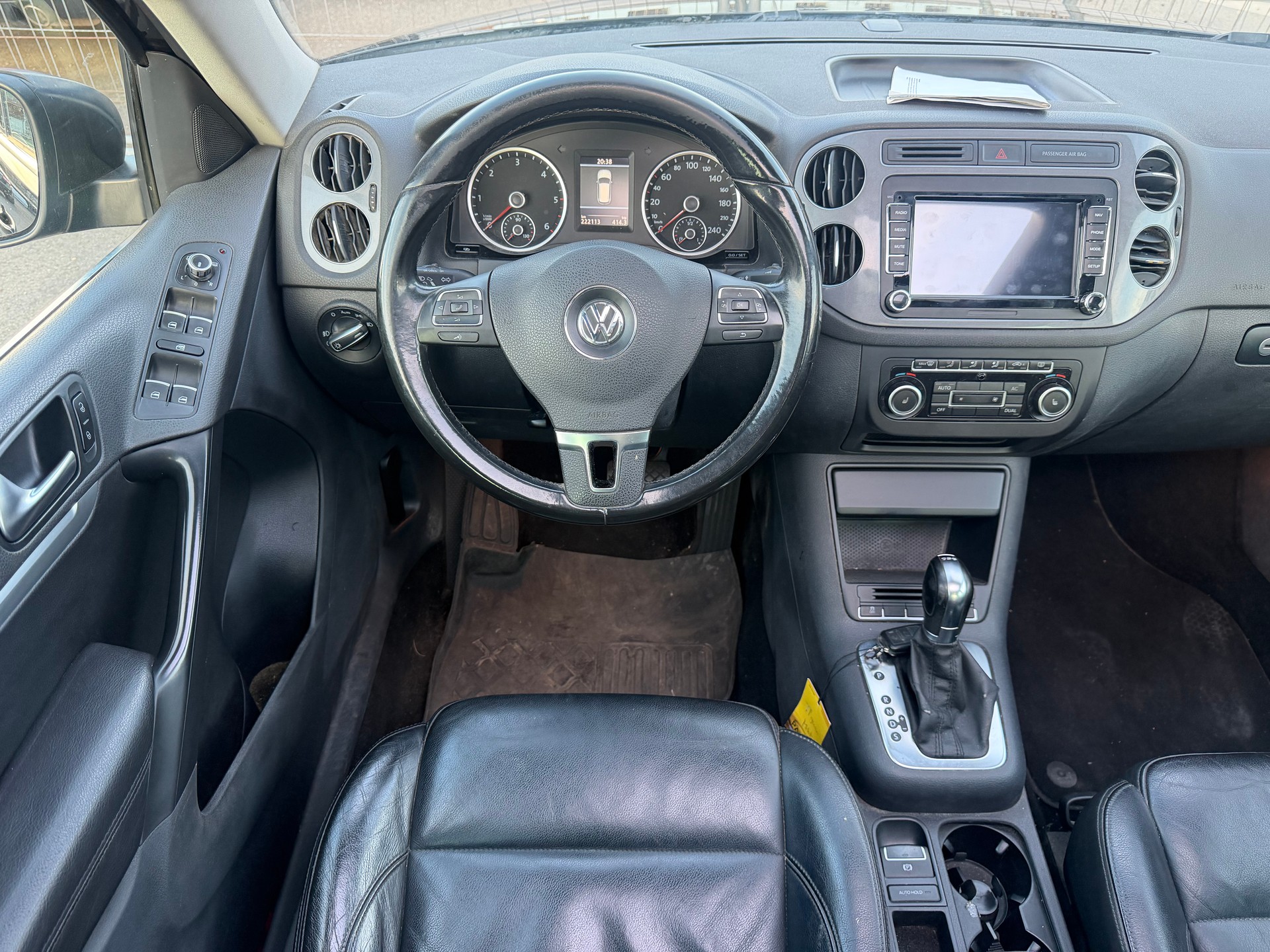 VW VW Tiguan 2.0 TDI DSG BlueMotion Expertise-image-9