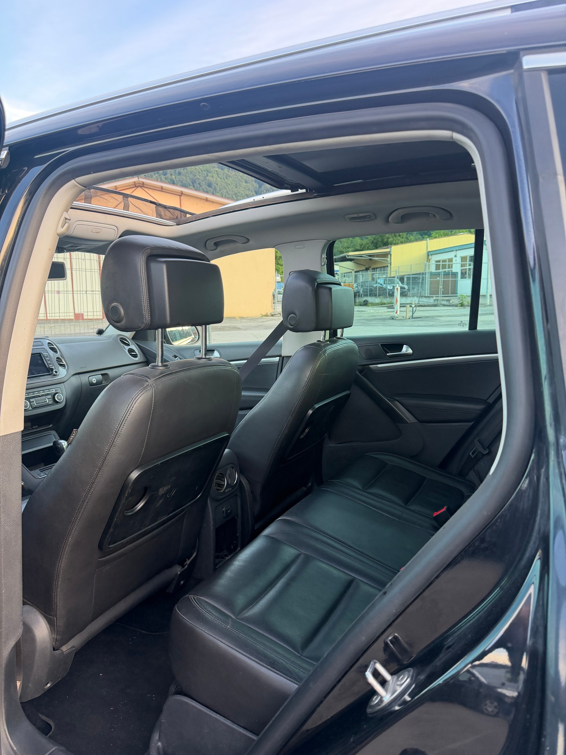 VW VW Tiguan 2.0 TDI DSG BlueMotion Expertise-image-7