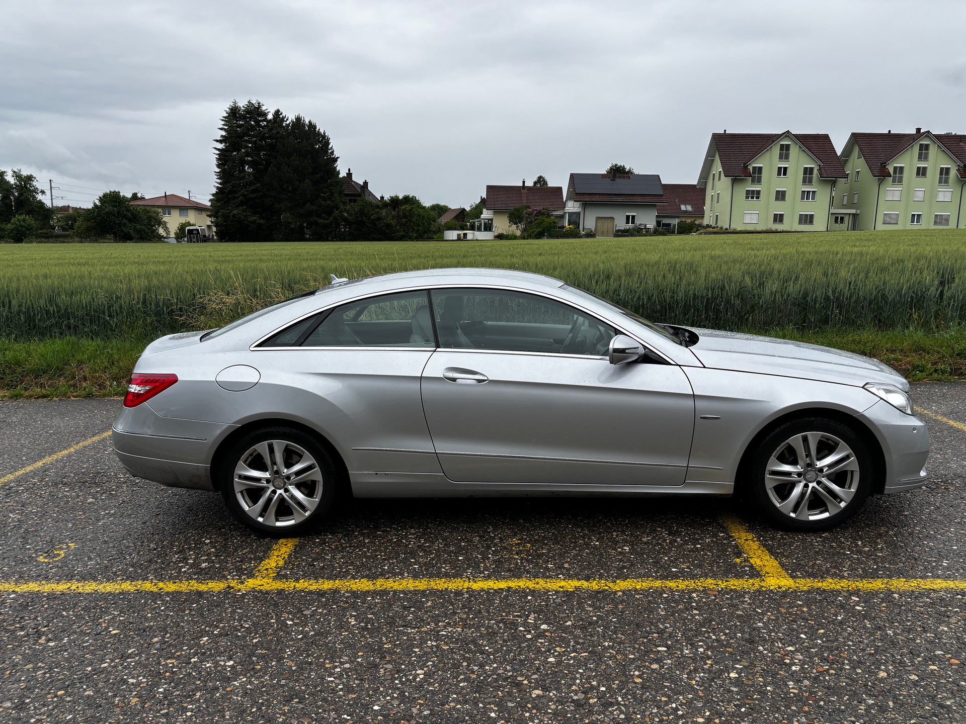 MERCEDES-BENZ E 350 CGI BlueEfficiency 7G-Tronic-image-3