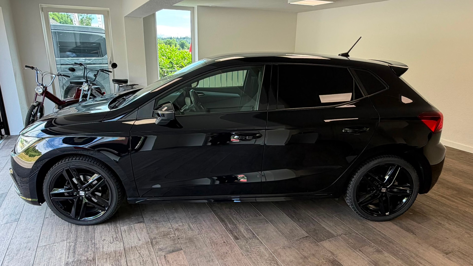 SEAT Ibiza 1.5 TSI FR DSG-image-1
