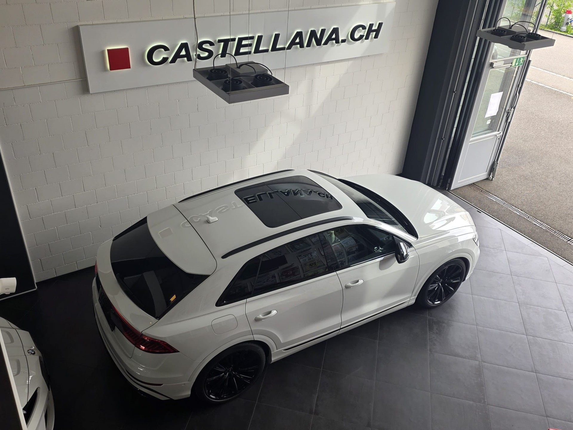 AUDI Q8 50 TDI quattro tiptronic-image-4