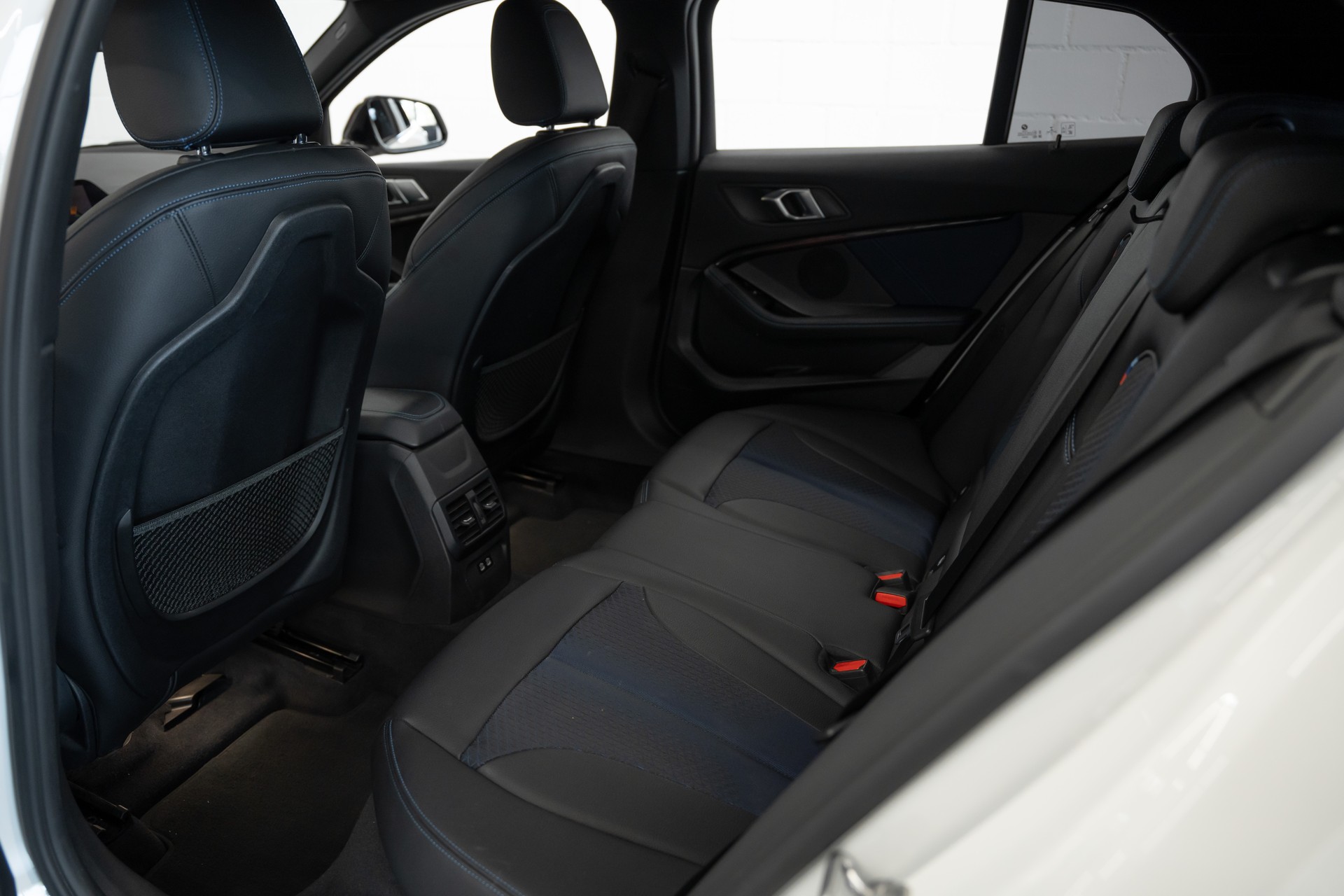 BMW 118i Steptronic M Sport-image-11