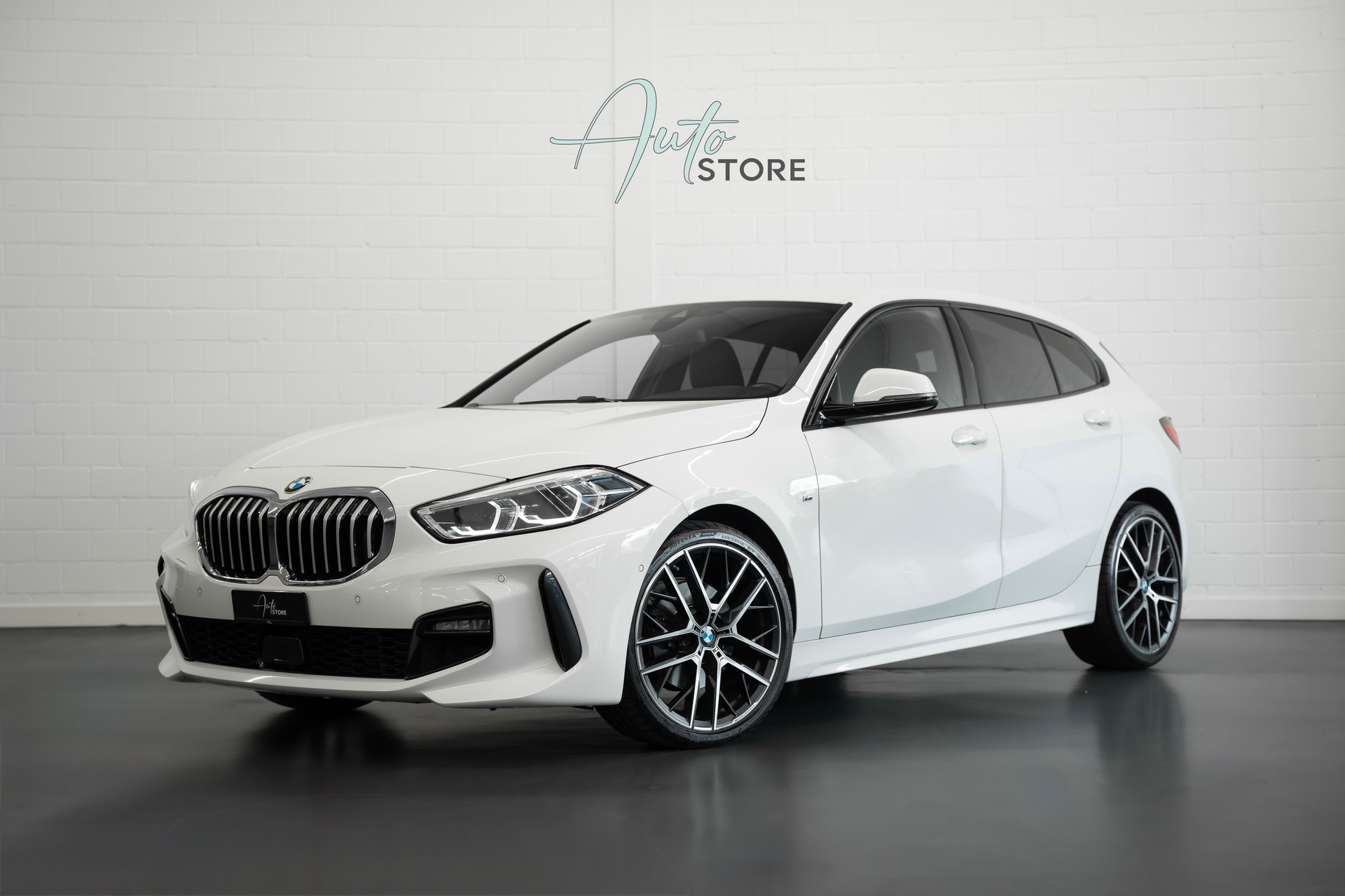 BMW 118i Steptronic M Sport-image-0