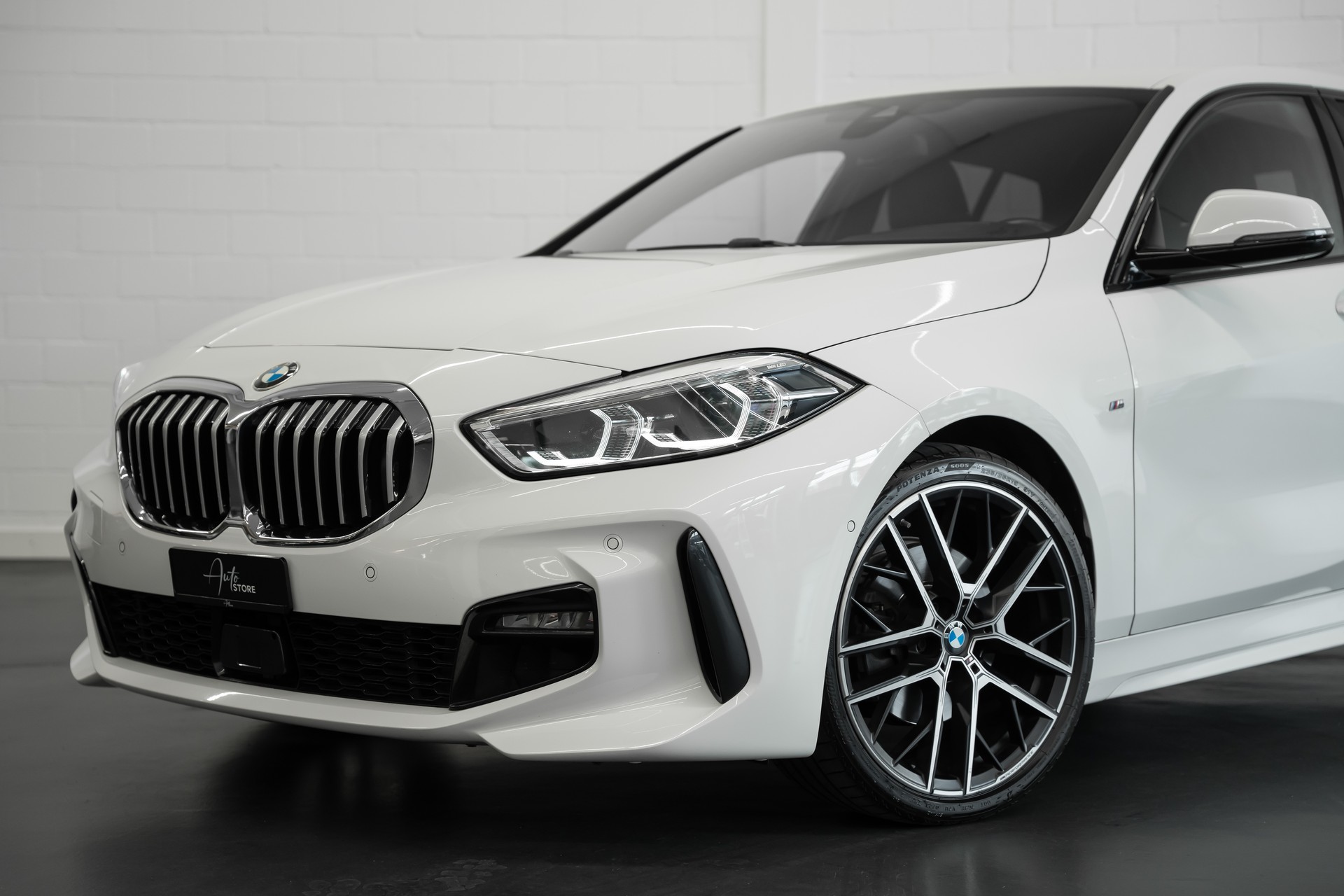 BMW 118i Steptronic M Sport-image-3