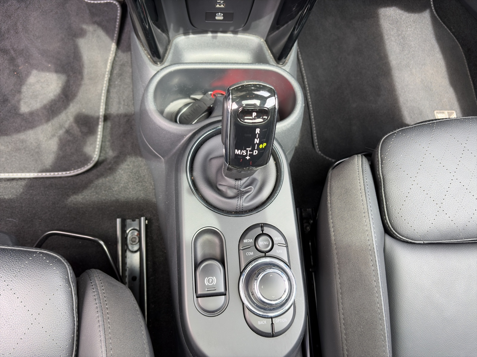 MINI Mini F56 2.0i Cooper S-image-14