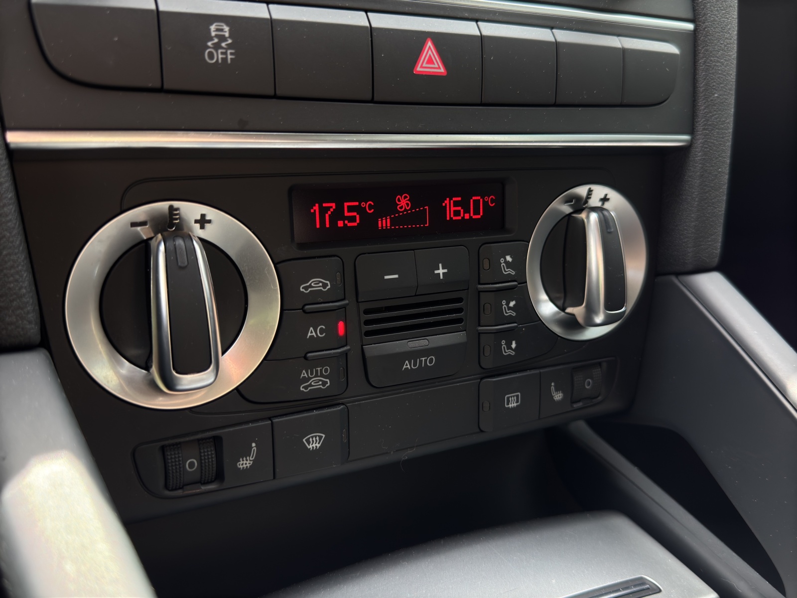 AUDI A3 2.0 TFSI Ambition-image-13