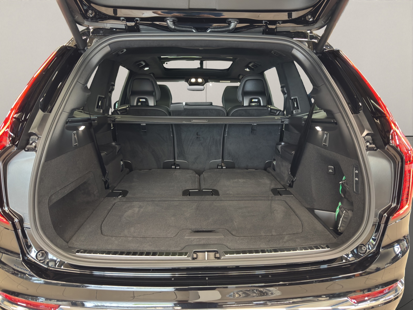 VOLVO XC90 2.0 T8 TE Ultra Bright eAWD-image-12