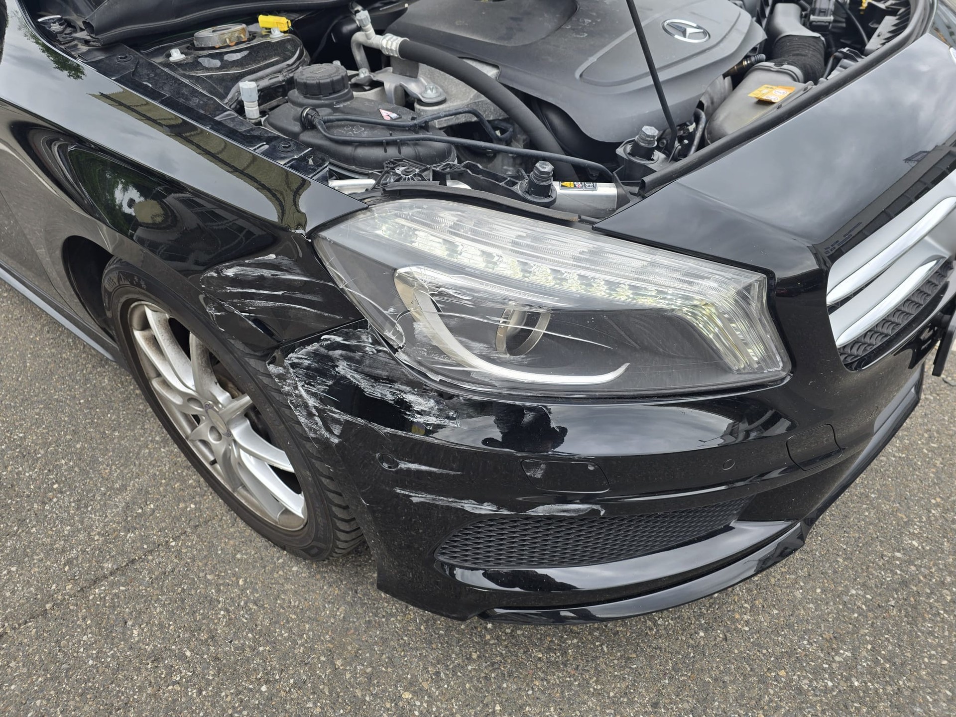 MERCEDES-BENZ A 200 AMG Line-image-7