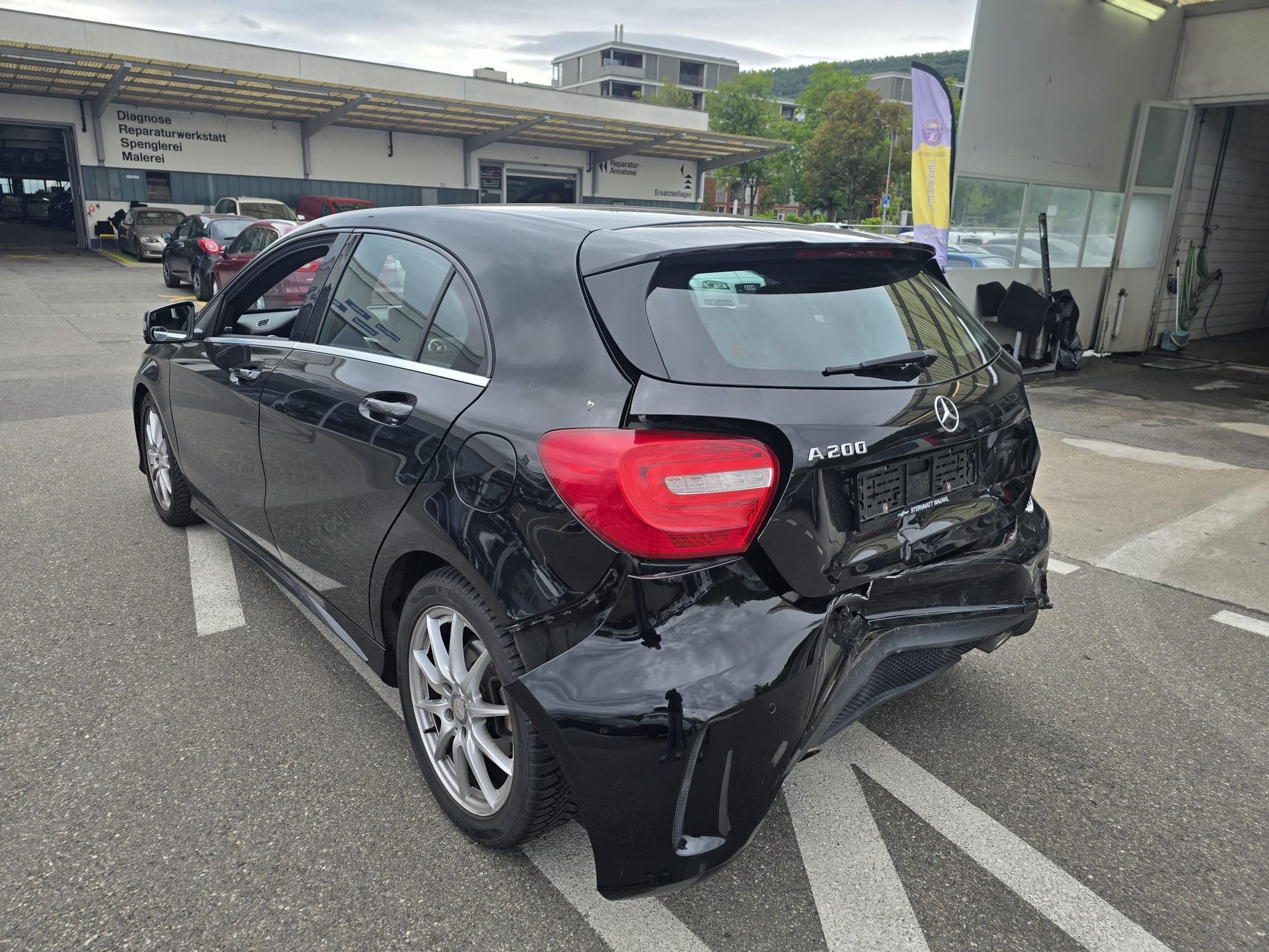 MERCEDES-BENZ A 200 AMG Line-image-8