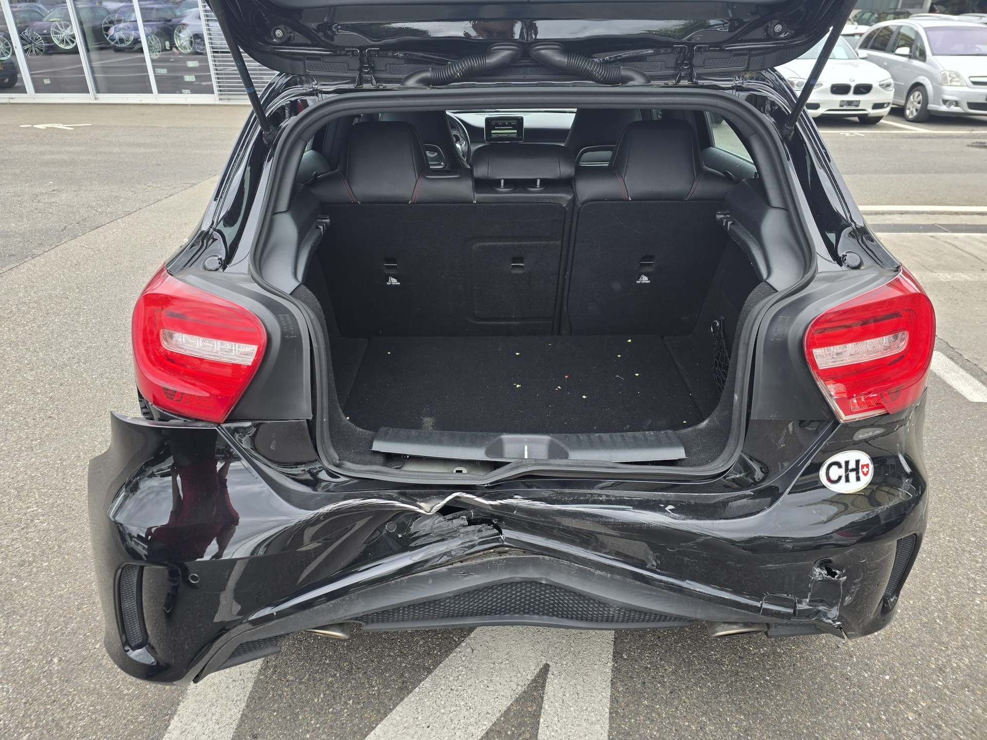 MERCEDES-BENZ A 200 AMG Line-image-1