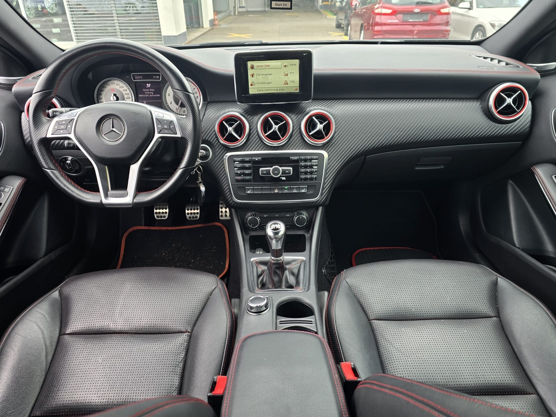 MERCEDES-BENZ A 200 AMG Line-image-10