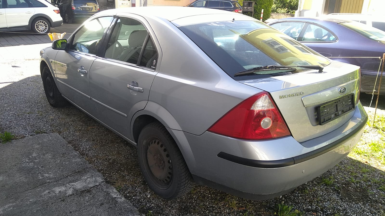 FORD Mondeo 2.5i V6 Executive-image-4