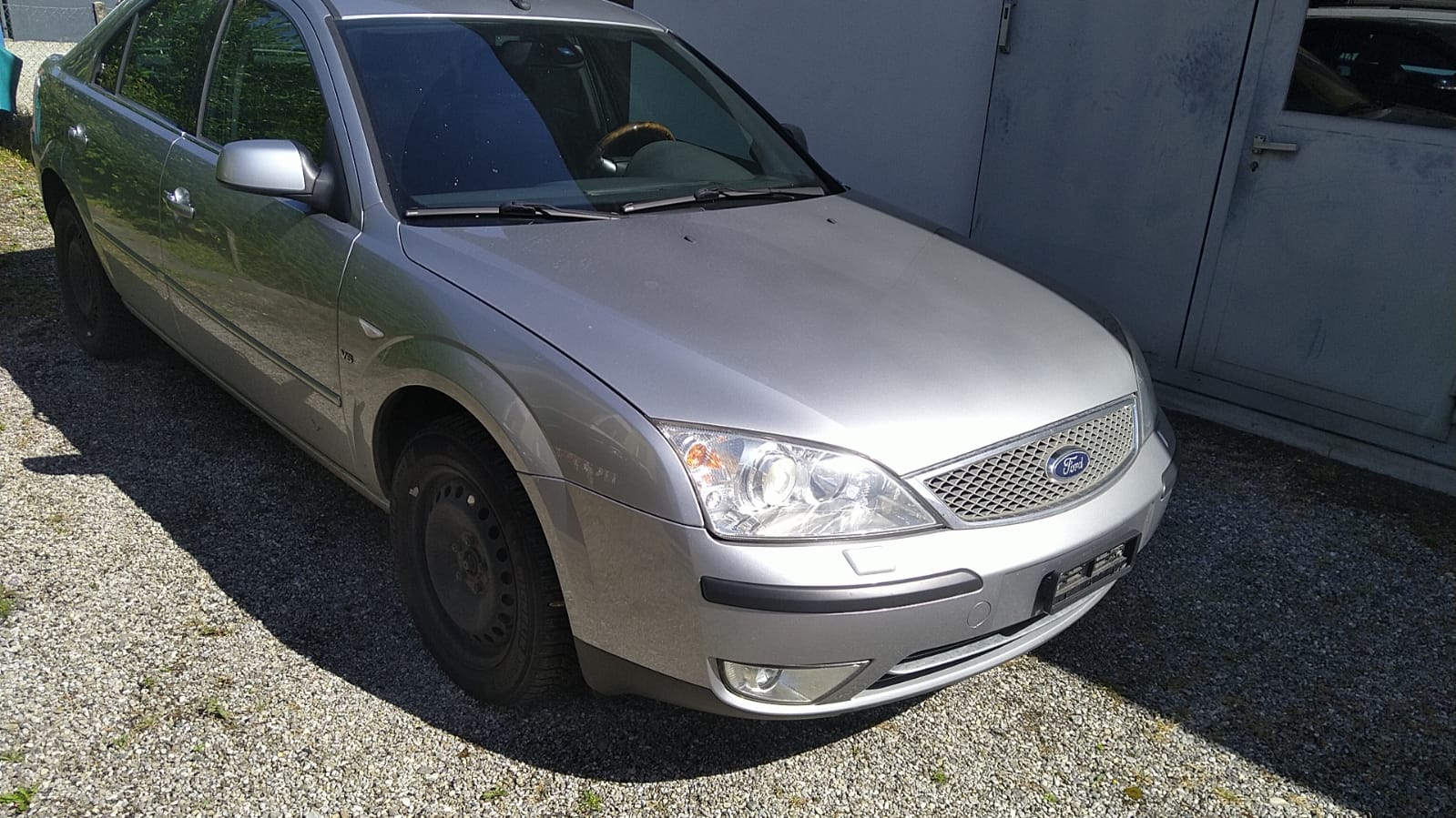 FORD Mondeo 2.5i V6 Executive-image-2
