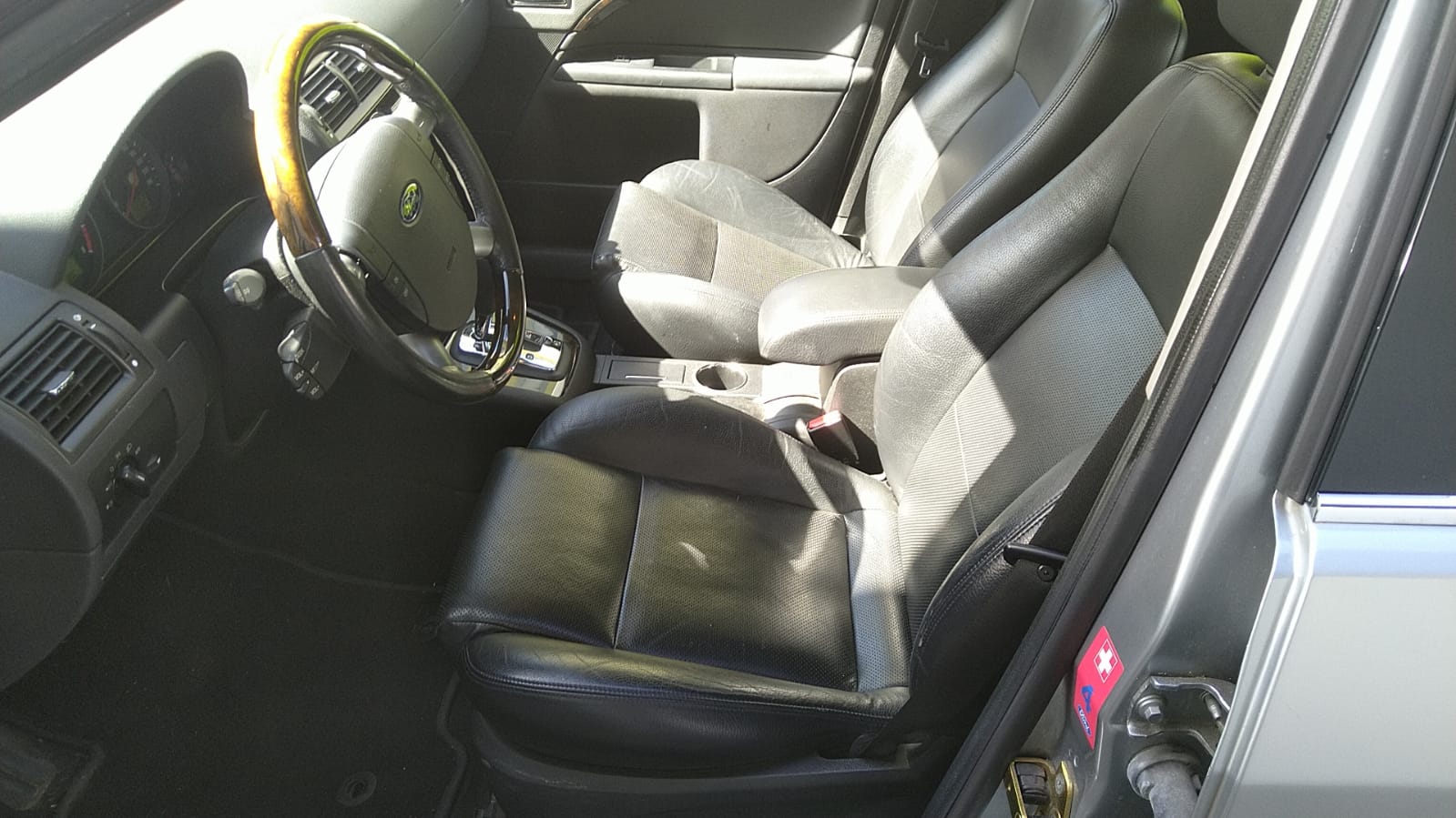 FORD Mondeo 2.5i V6 Executive-image-5