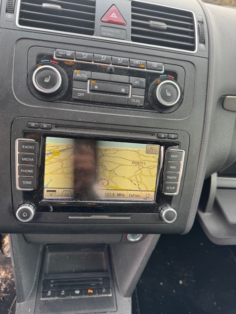 VW Touran 2.0 TDI BlueMotion Technology Comfortline-image-15