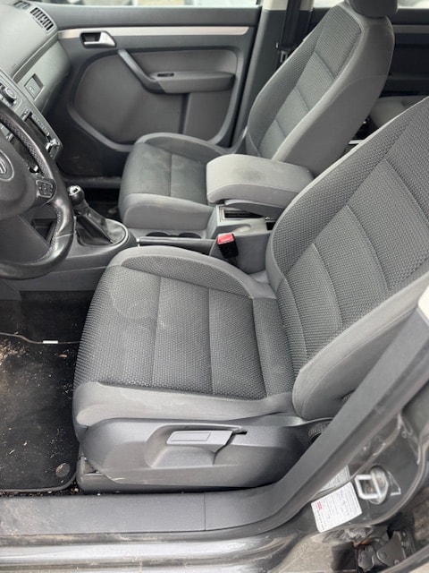 VW Touran 2.0 TDI BlueMotion Technology Comfortline-image-11