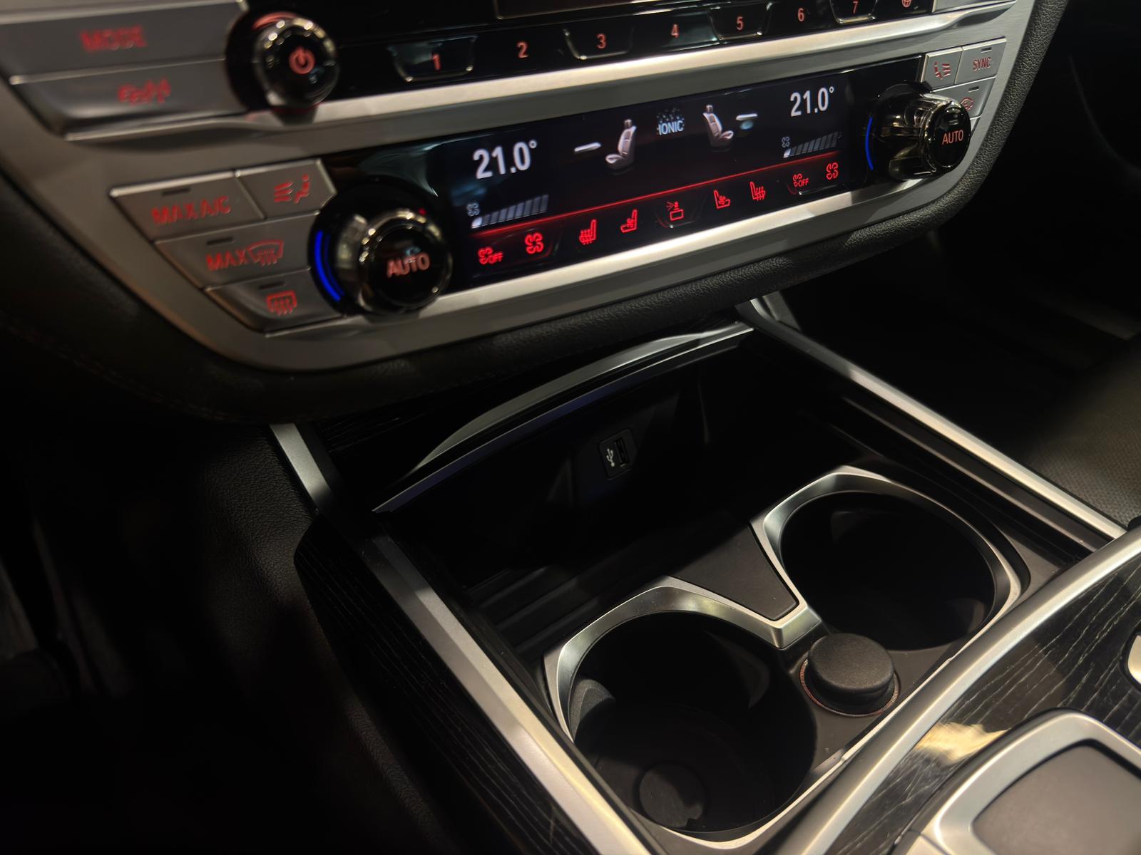 BMW 750d xDrive Steptronic *CH*-image-23