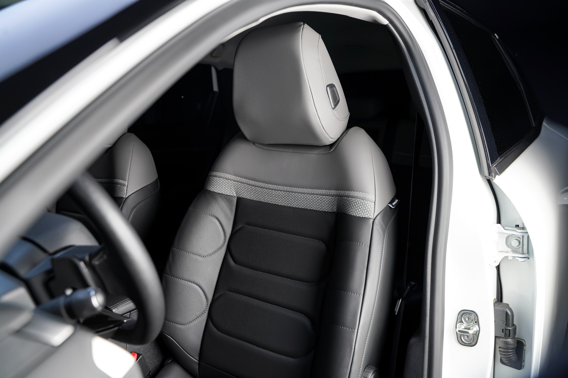 CITROEN C5 X 1.2i PureTech Shine EAT8-image-11