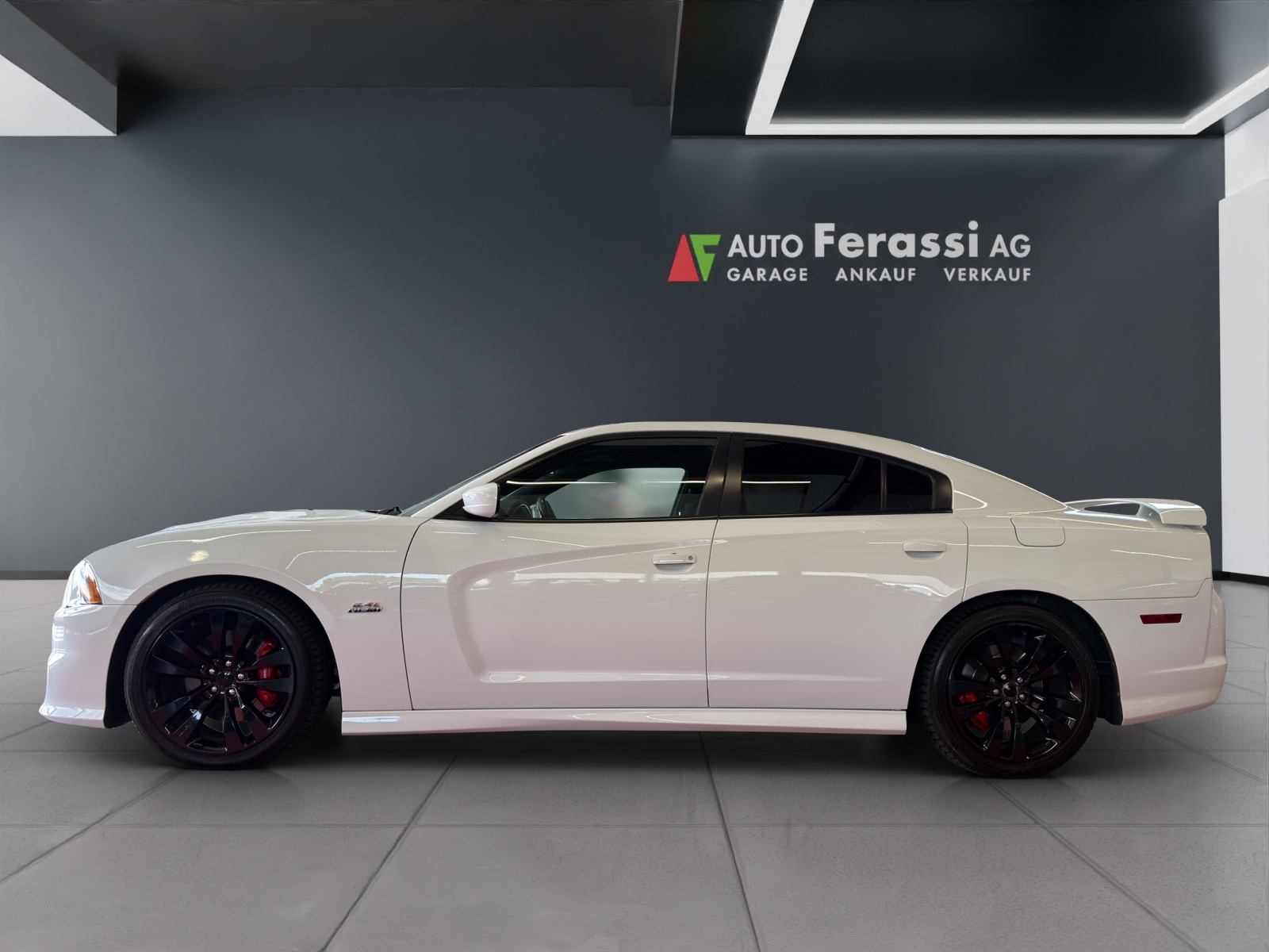 DODGE SRT8-image-1