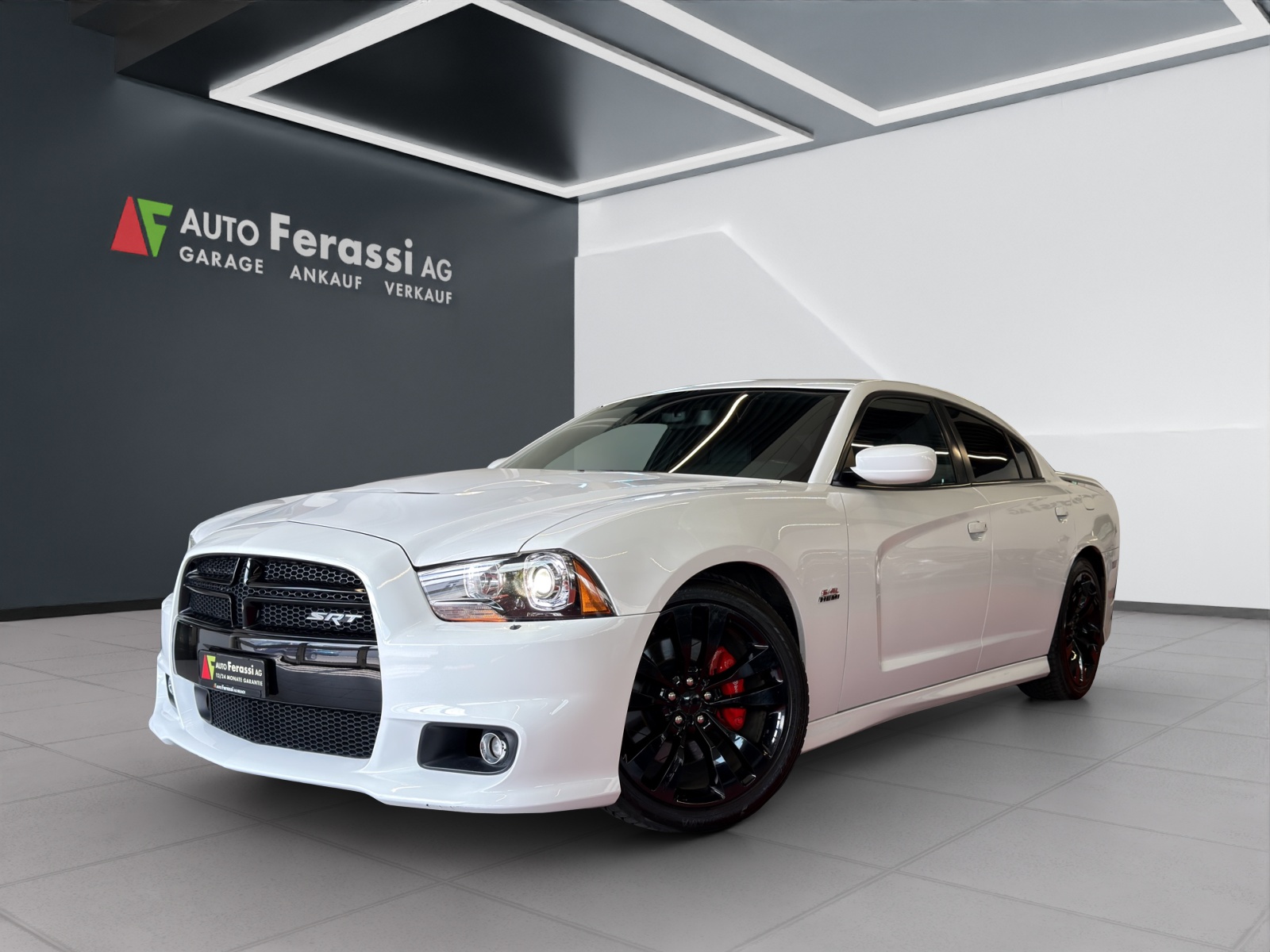 DODGE SRT8-image-0