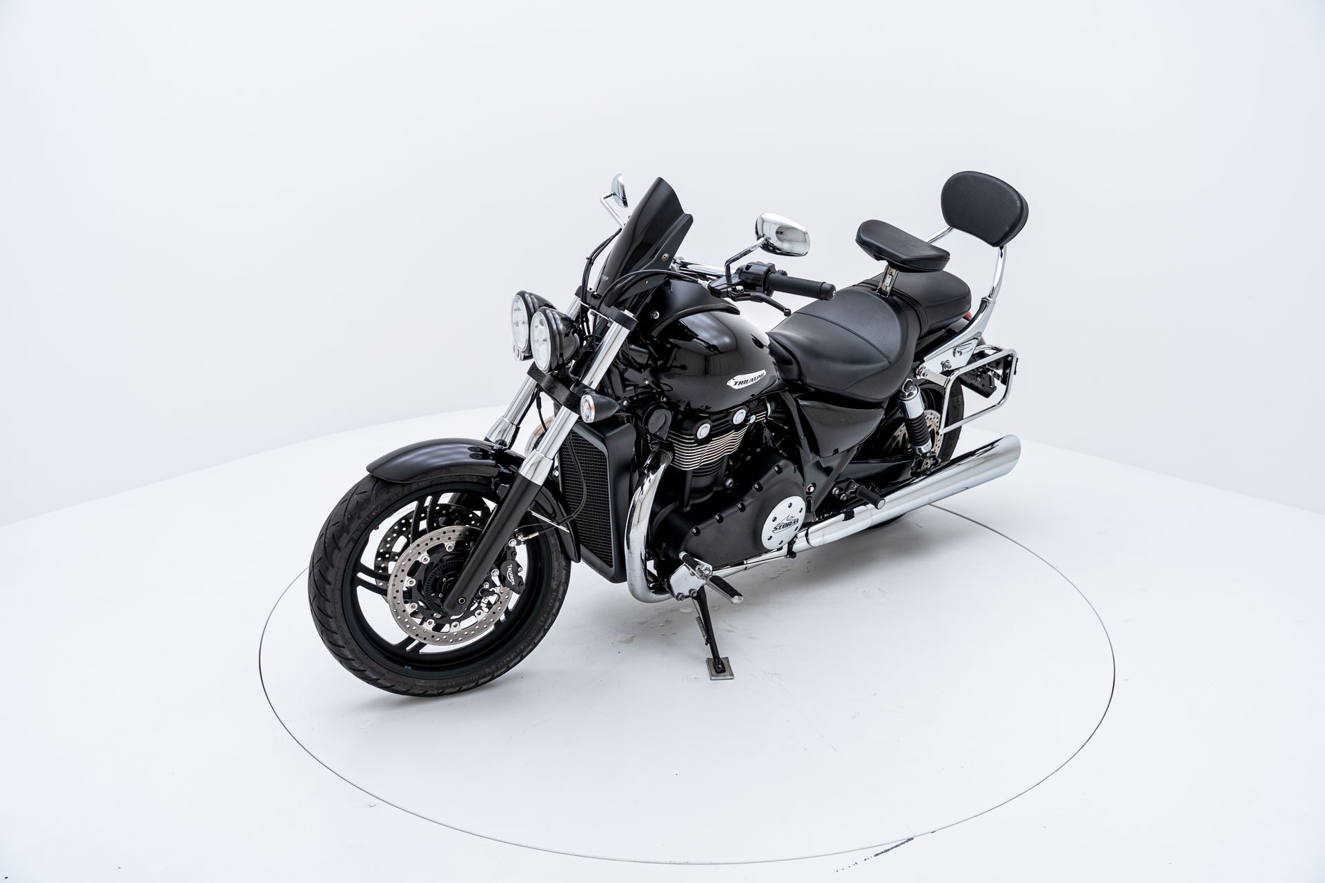 TRIUMPH Thunderbird Storm 1700 ABS-showroom-element-2