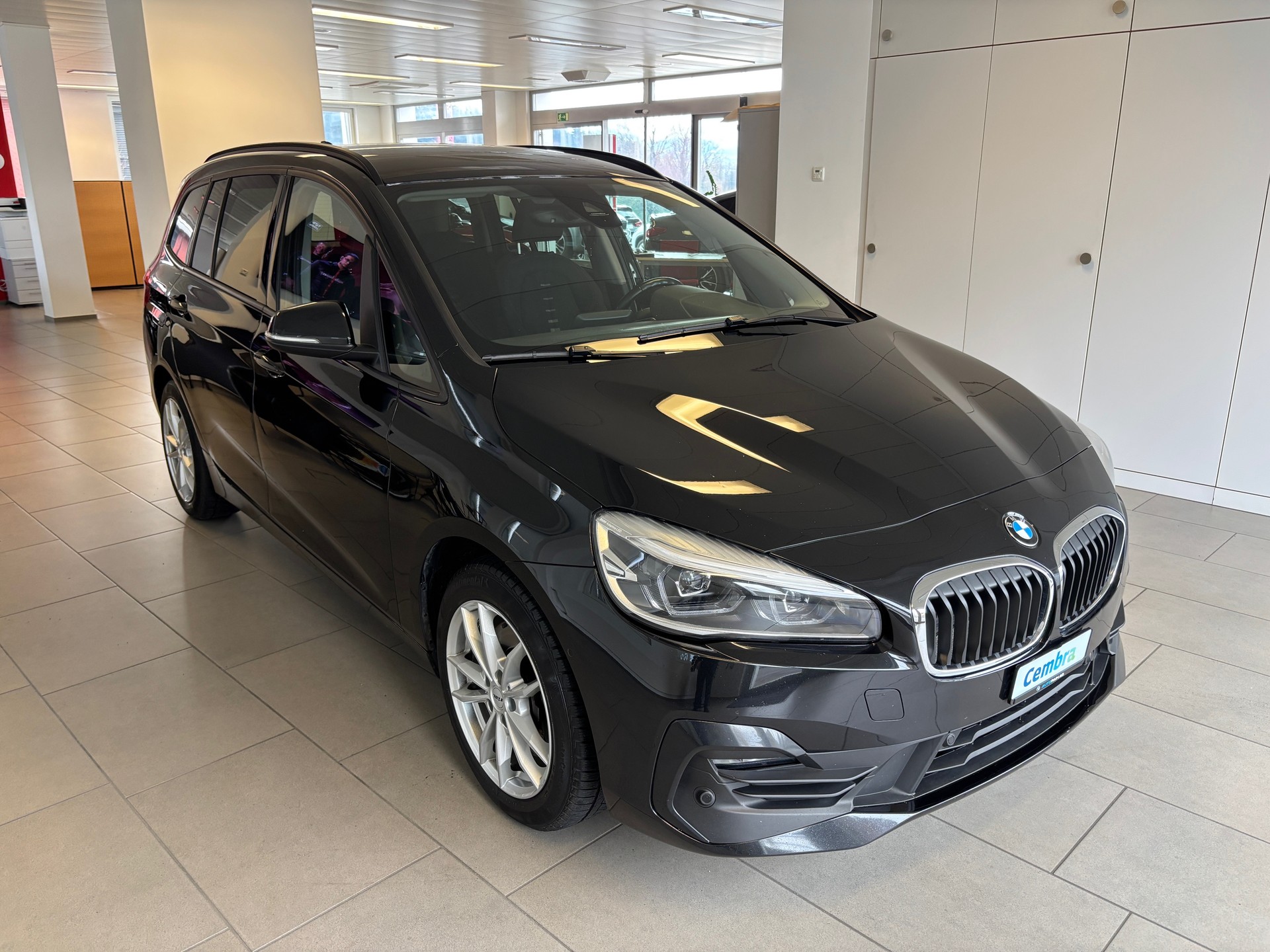 BMW 218d xDrive Gran Tourer Steptronic-image-1