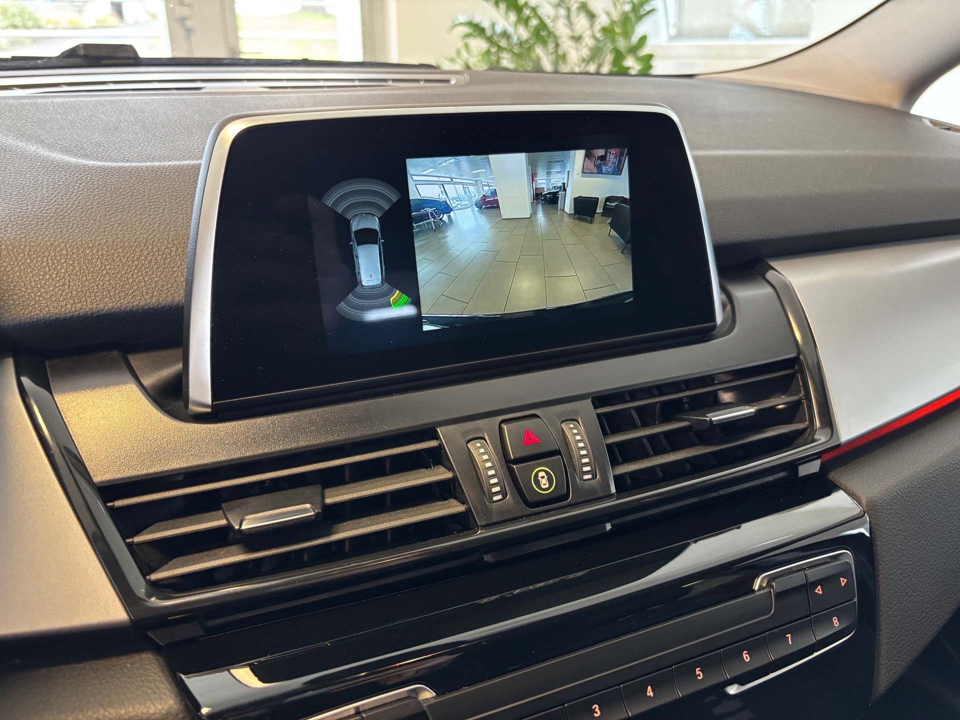 BMW 218d xDrive Gran Tourer Steptronic-image-14