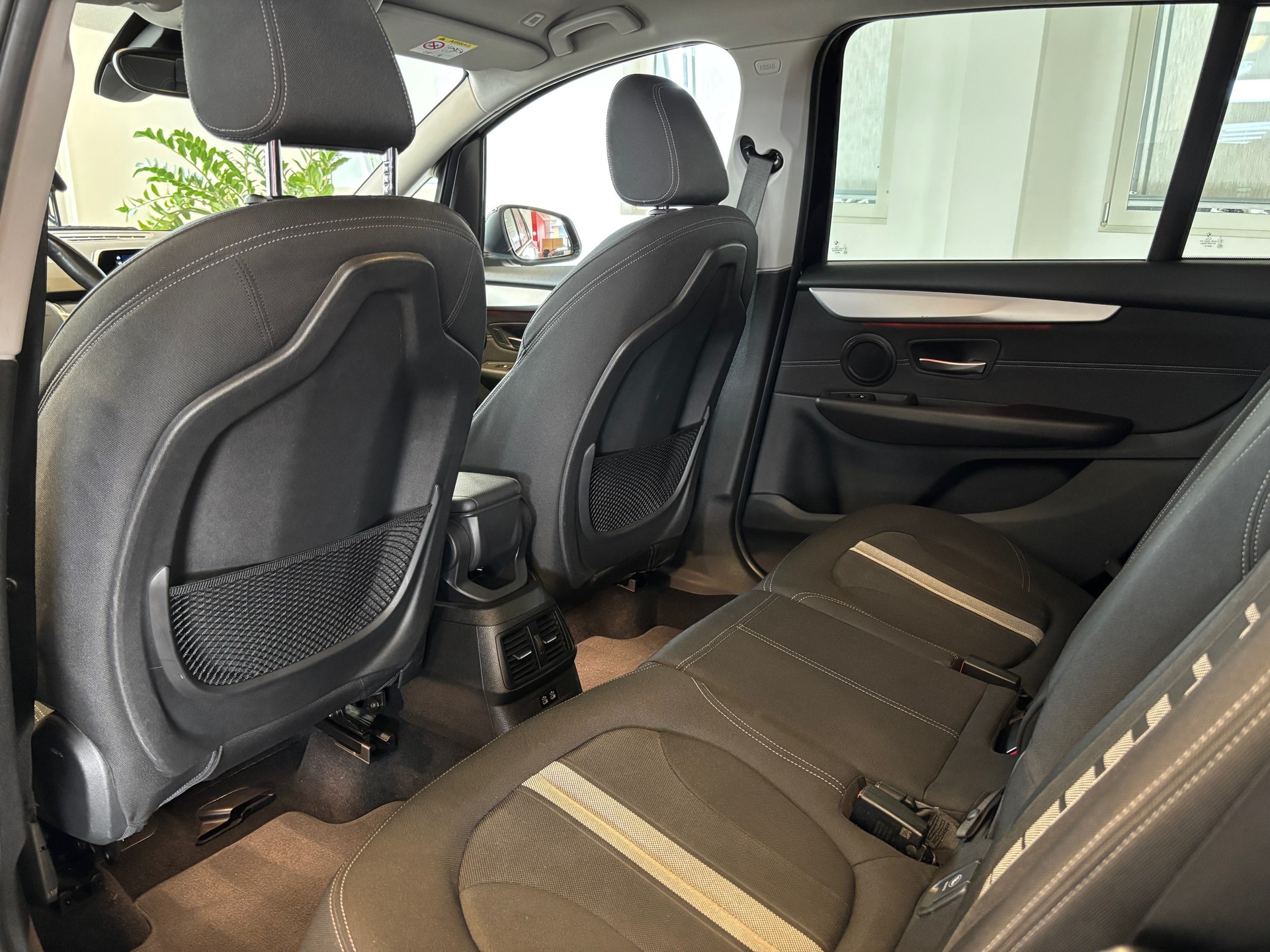 BMW 218d xDrive Gran Tourer Steptronic-image-11