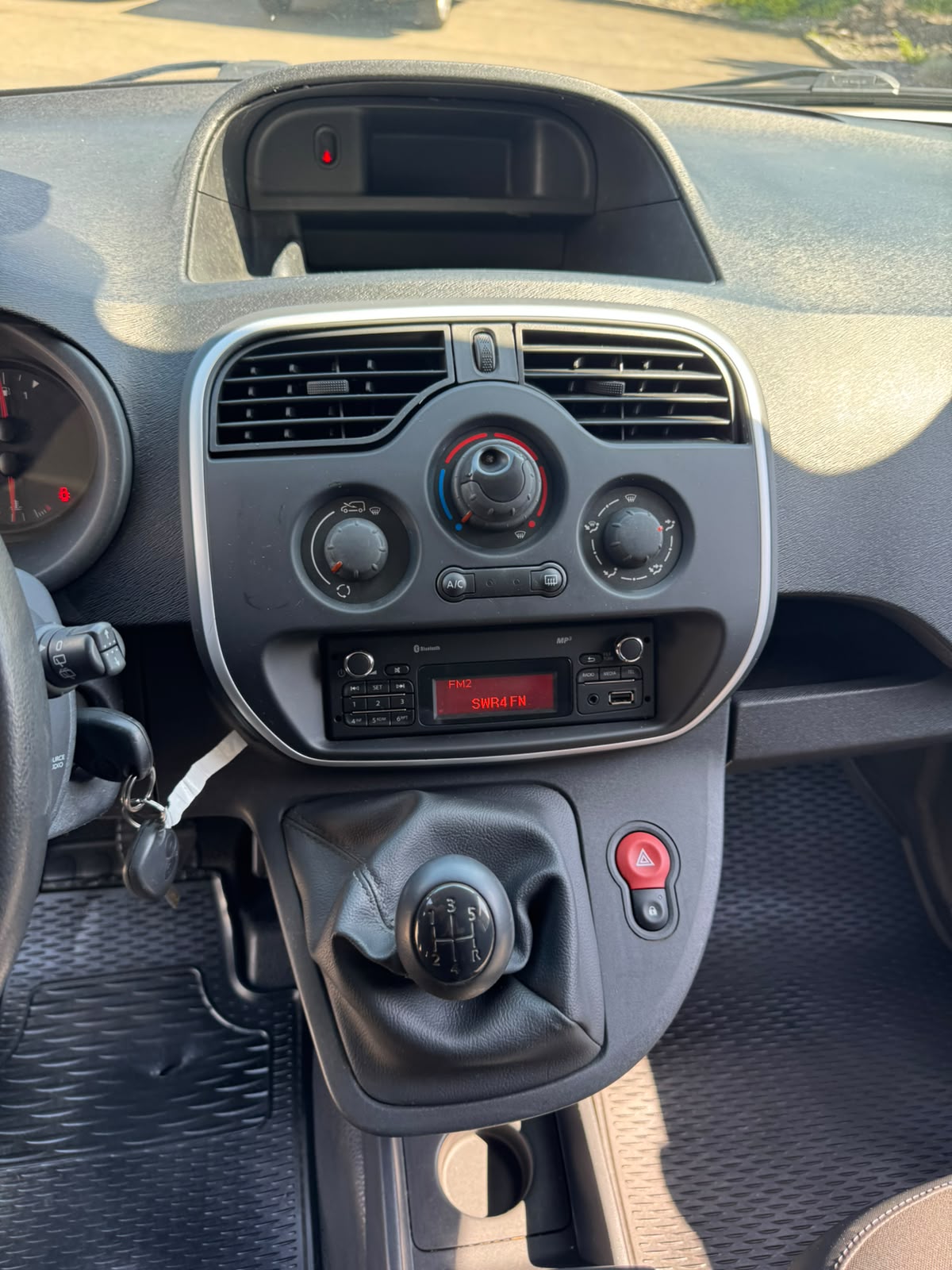 RENAULT Kangoo Medium dCi 90 ENERGY Business-image-12