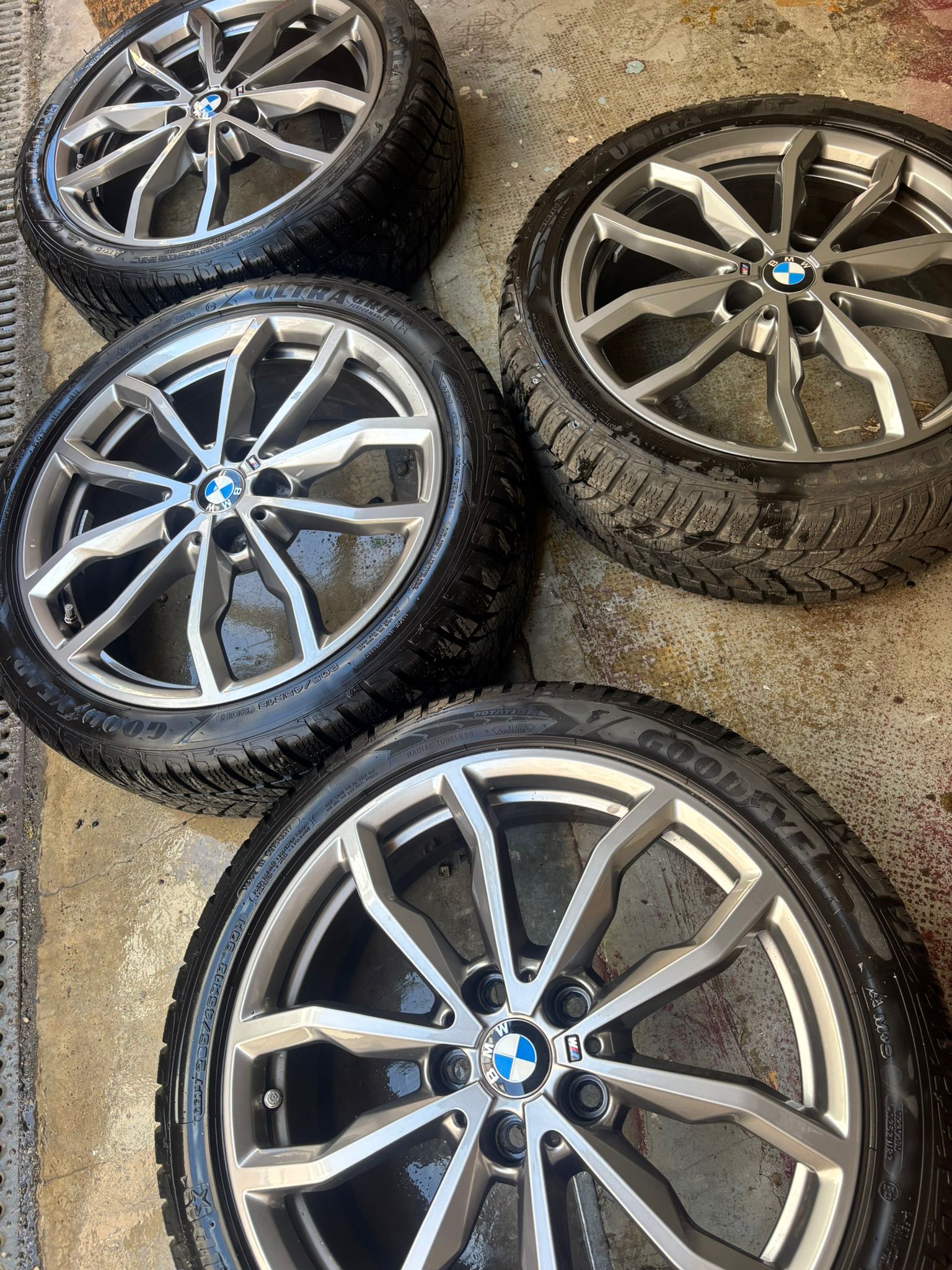 BMW M135i xDrive-image-4
