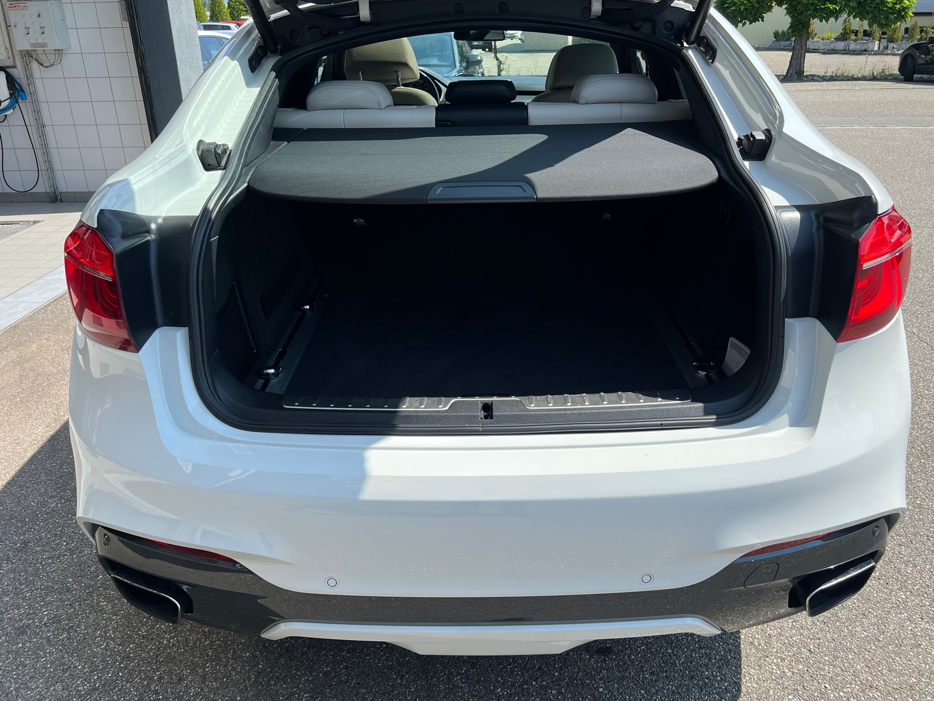 BMW X6 50i xDrive * AHK 2.7 T *-image-14