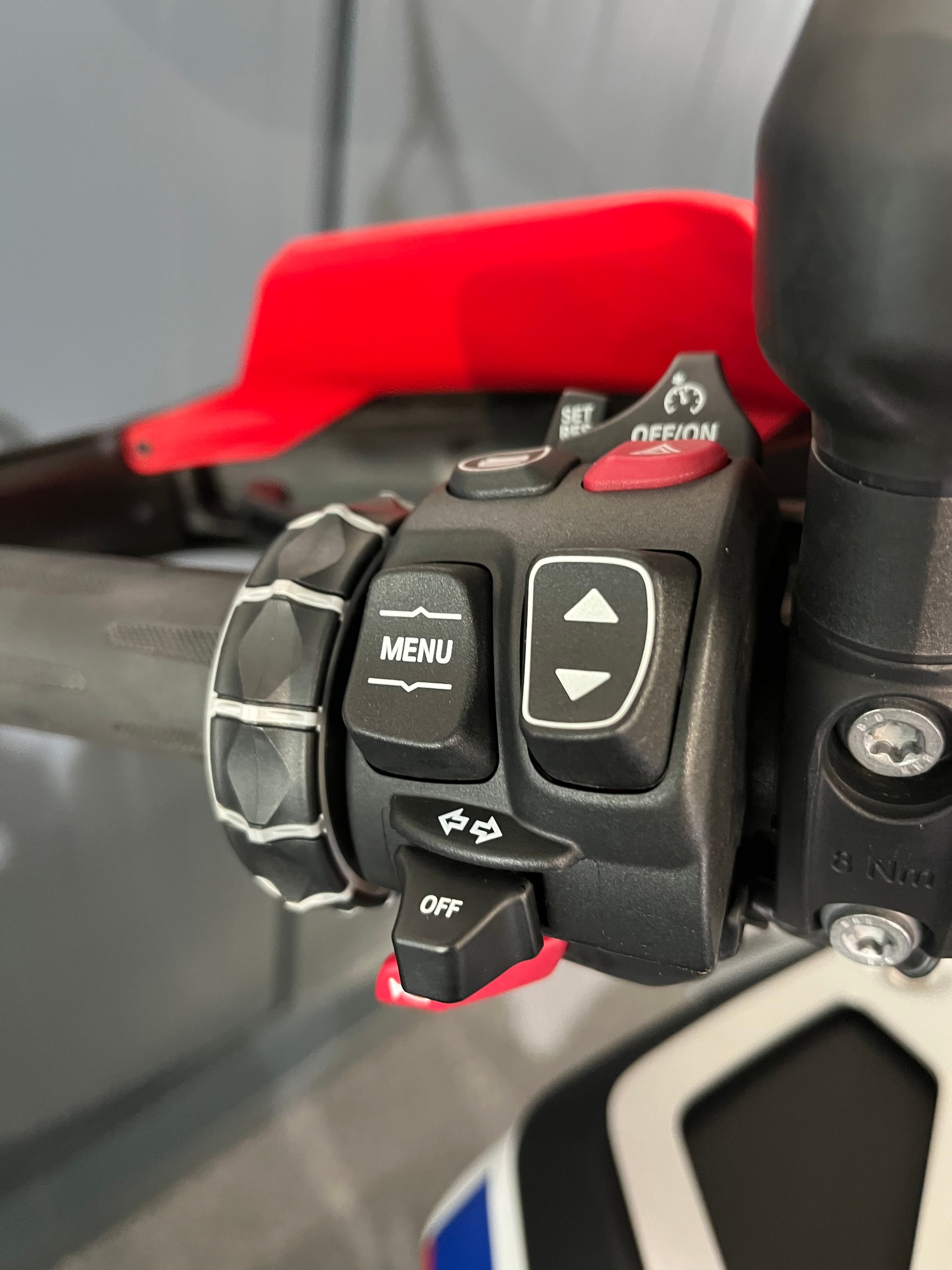 BMW R 1300 GS Adventure-showroom-element-3