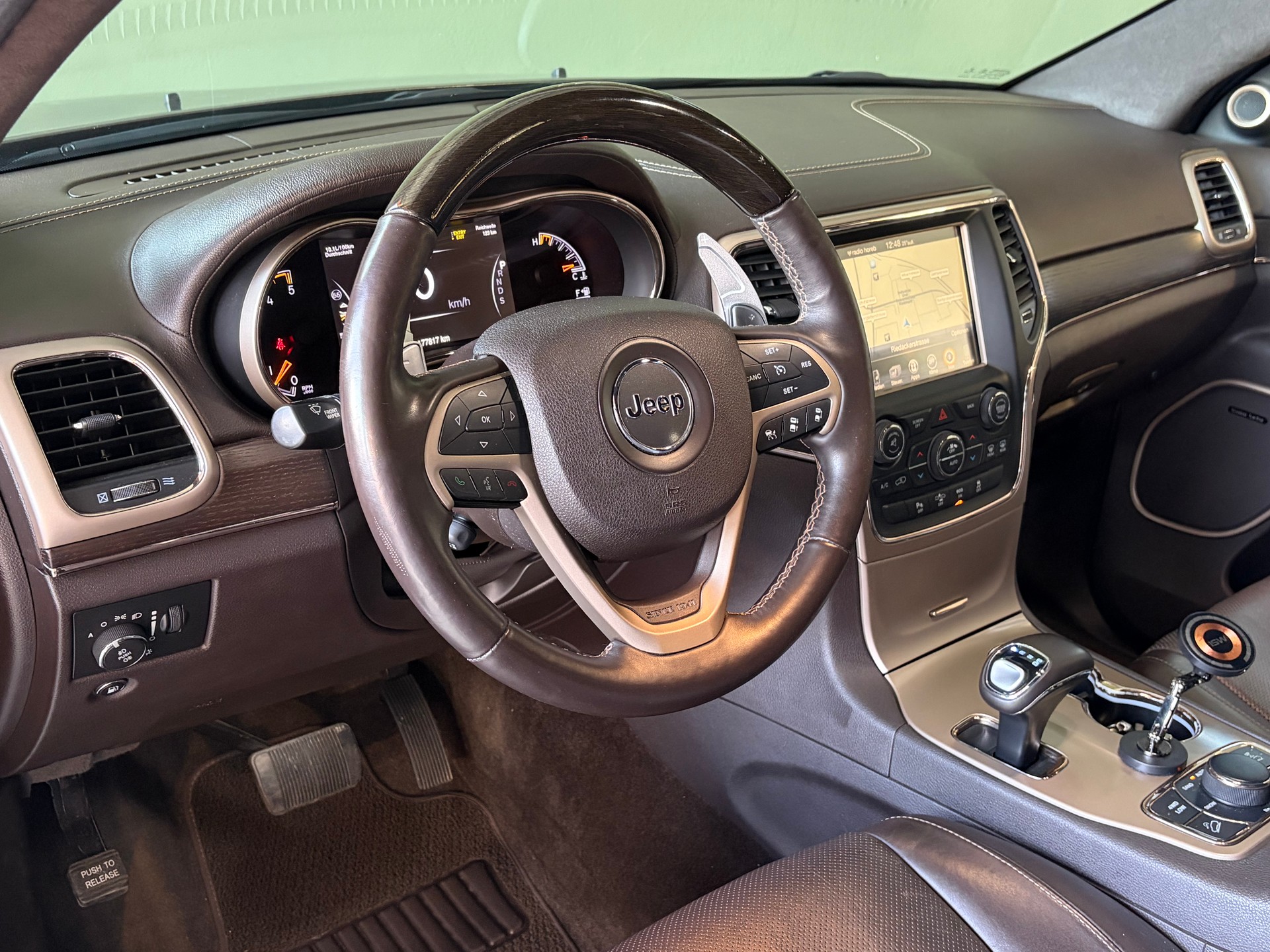 JEEP Grand Cherokee 3.0 CRD Summit Automatic *Ab MFK*CH-Fahrzeug*-image-17