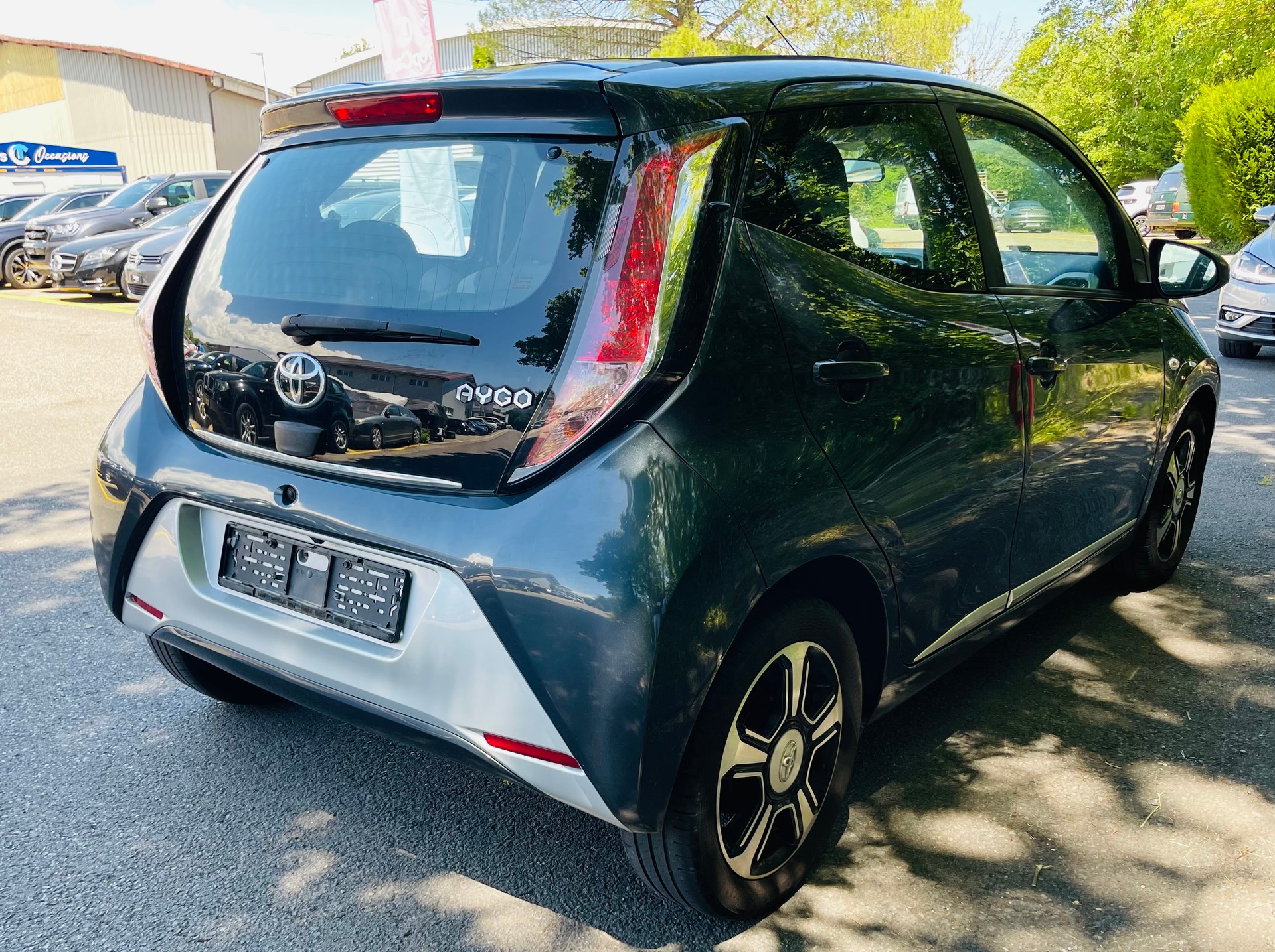 TOYOTA Aygo 1.2 VVT-i x-clusiv-image-10