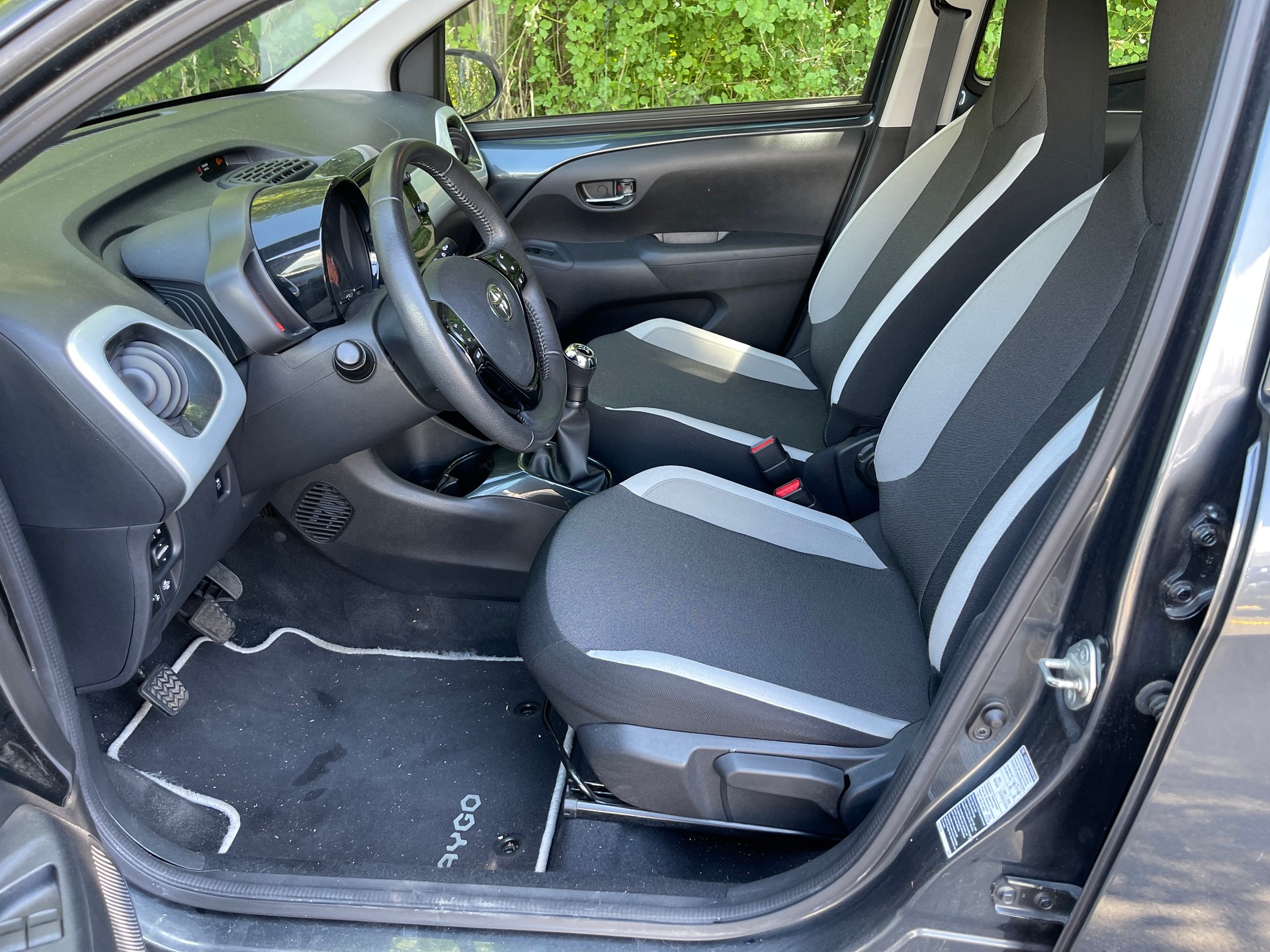 TOYOTA Aygo 1.2 VVT-i x-clusiv-image-11