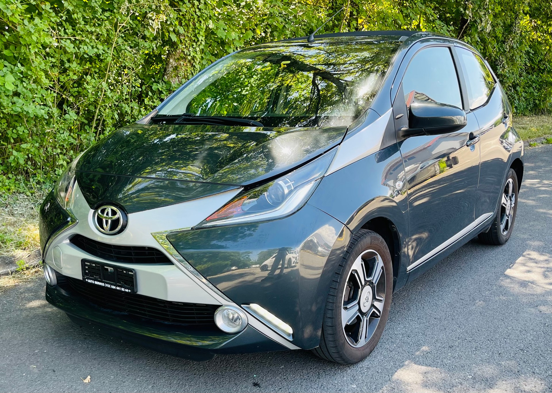 TOYOTA Aygo 1.2 VVT-i x-clusiv-image-3